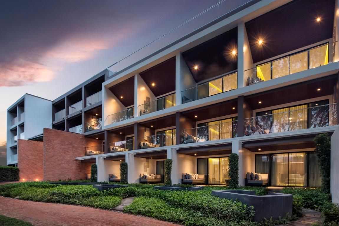 Cross Chiang Mai Riverside