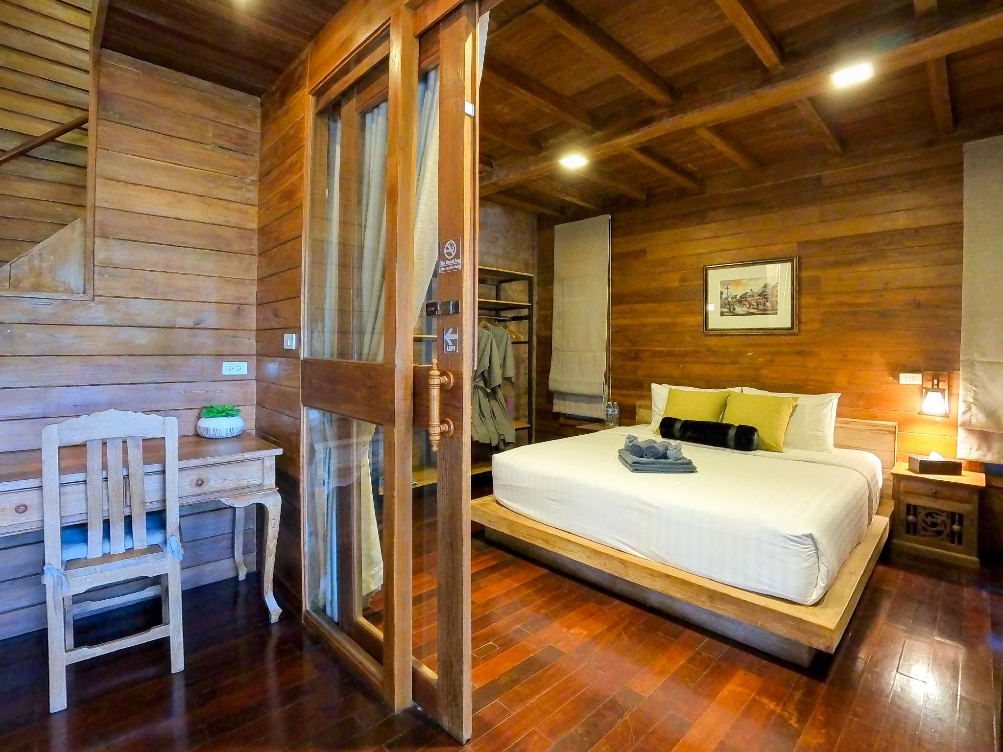 5 Bedrooms Pool Villa