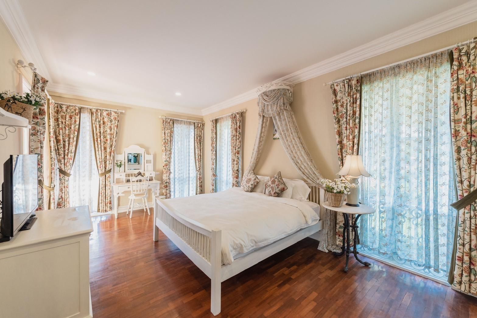 Deluxe Villa - King