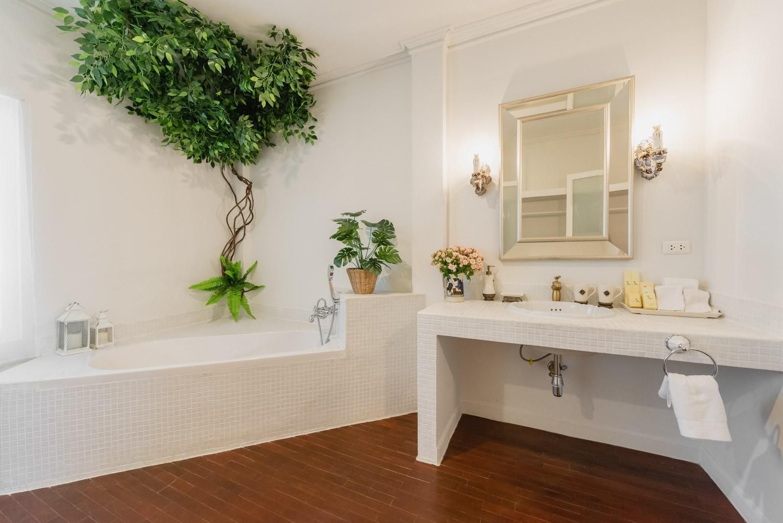 The Cathay Resort & Spa Deluxe Double or Twin 3