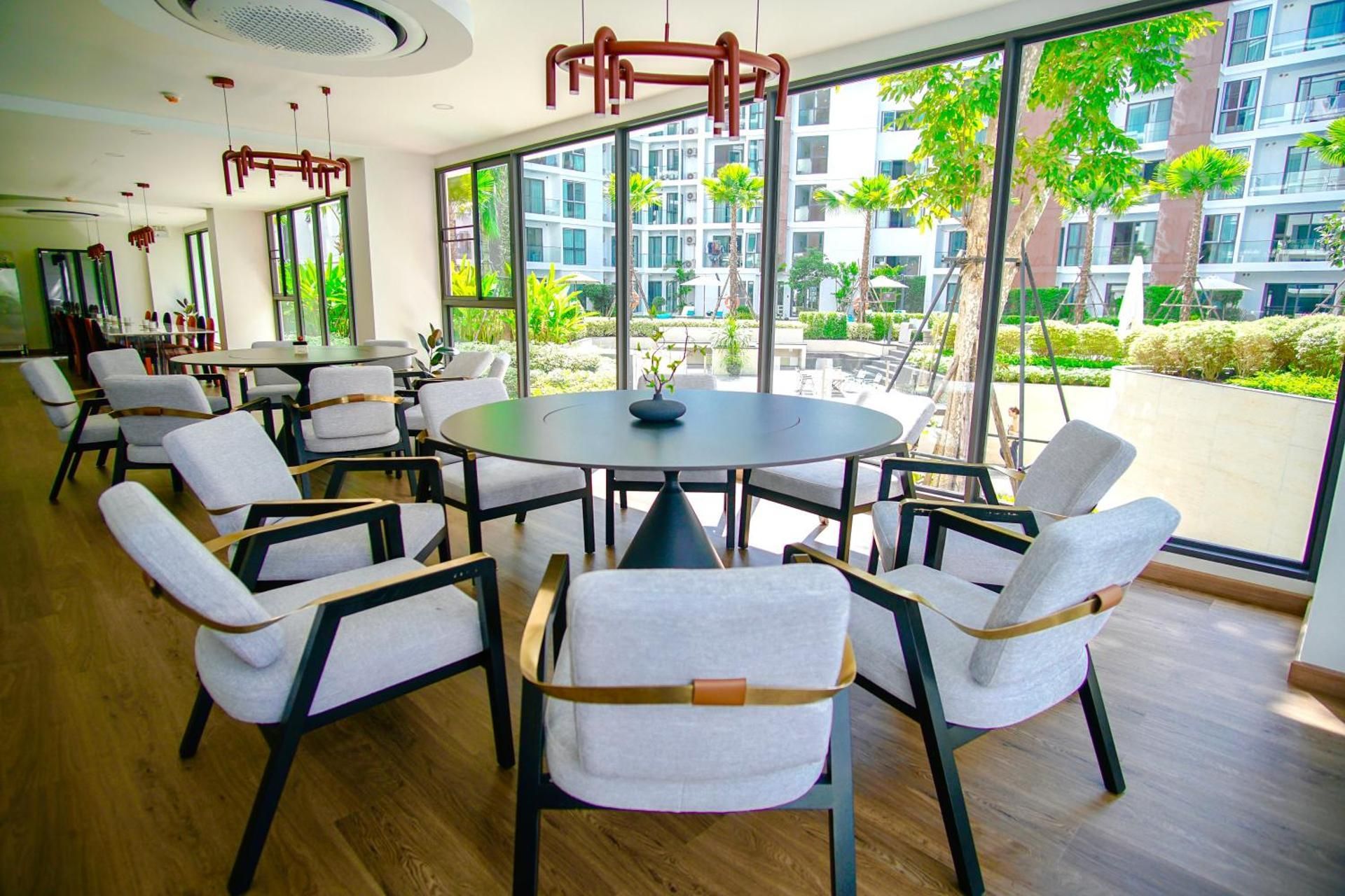 Near Central Festival- 5mims Walk- Infinity Pool & Comfort Room@The One Chiang Mai Condo