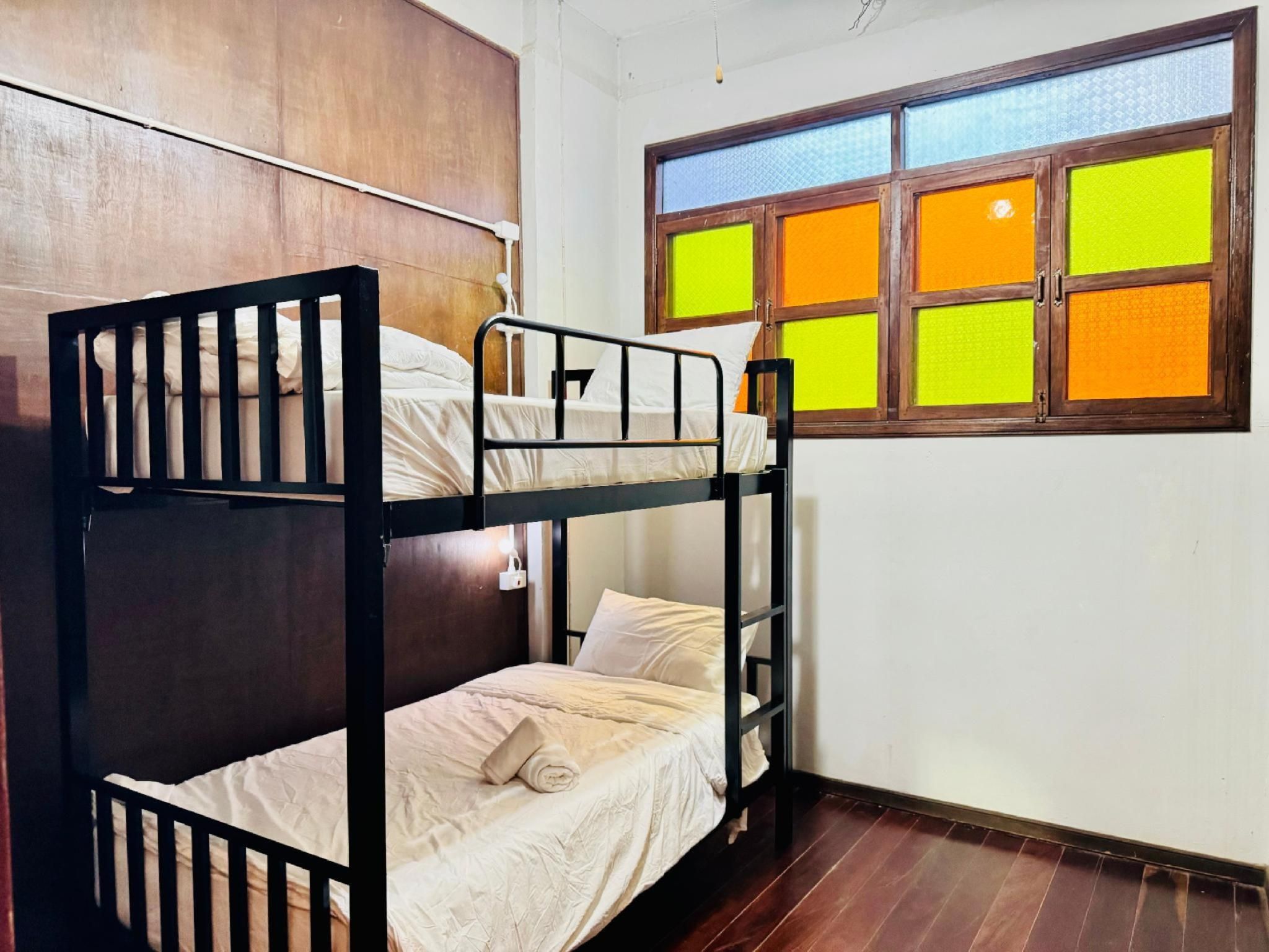 Bed in Mixed Dorm Room