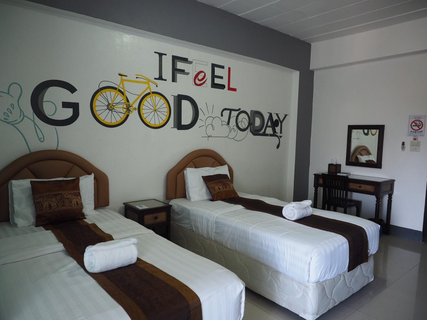 Twin Bed Room