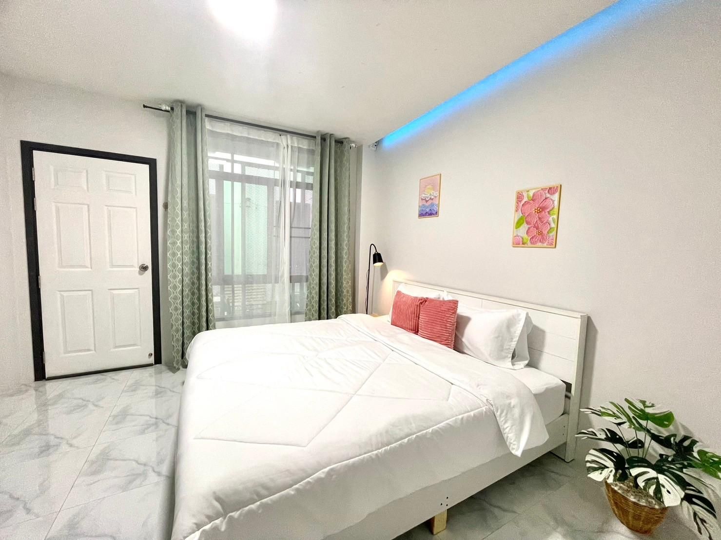 Happiness Double Room