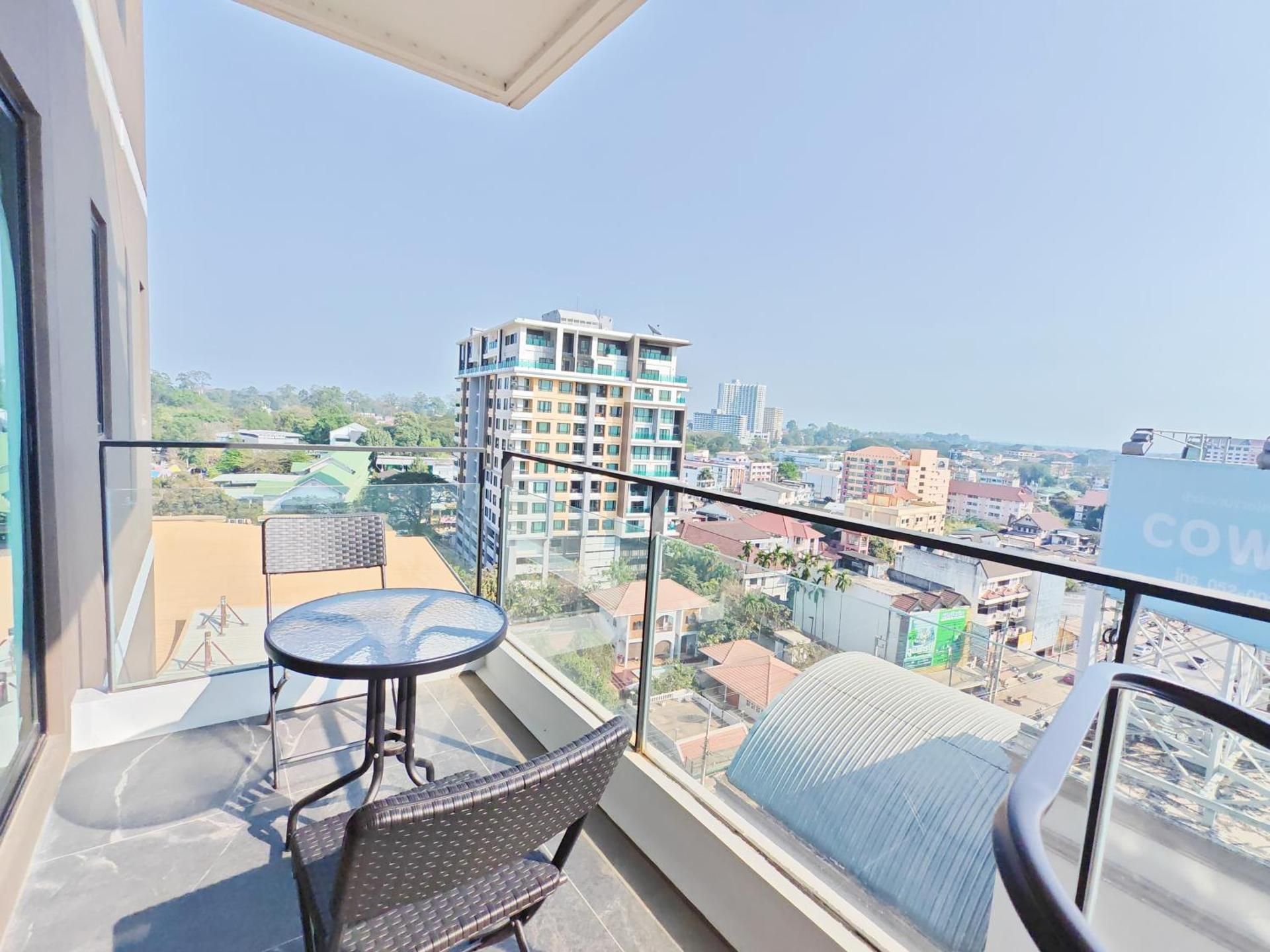 Three-Bedroom Apartment with Balcony