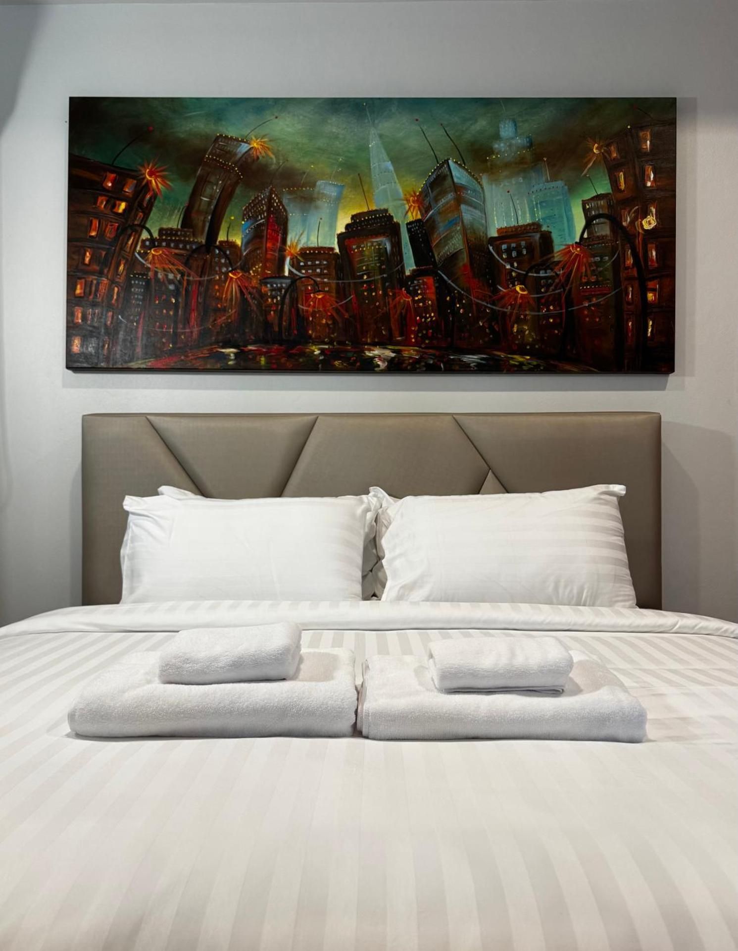 Deluxe King Room
