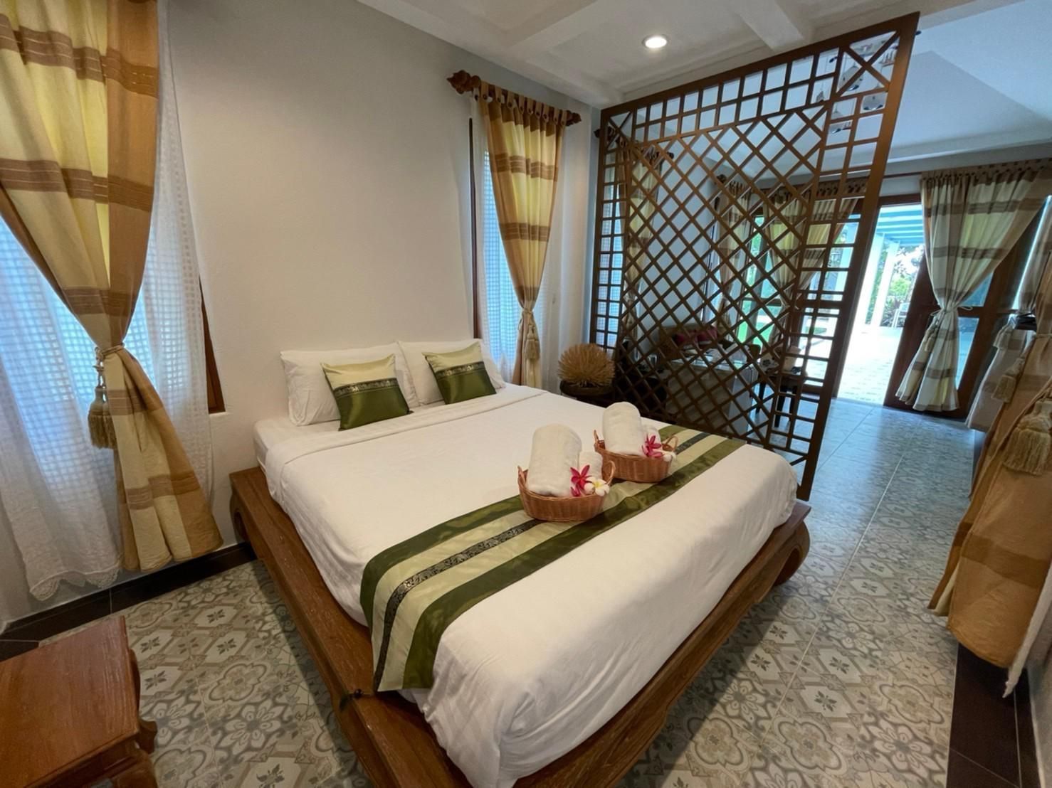 Standard Small Double Non-Smoking