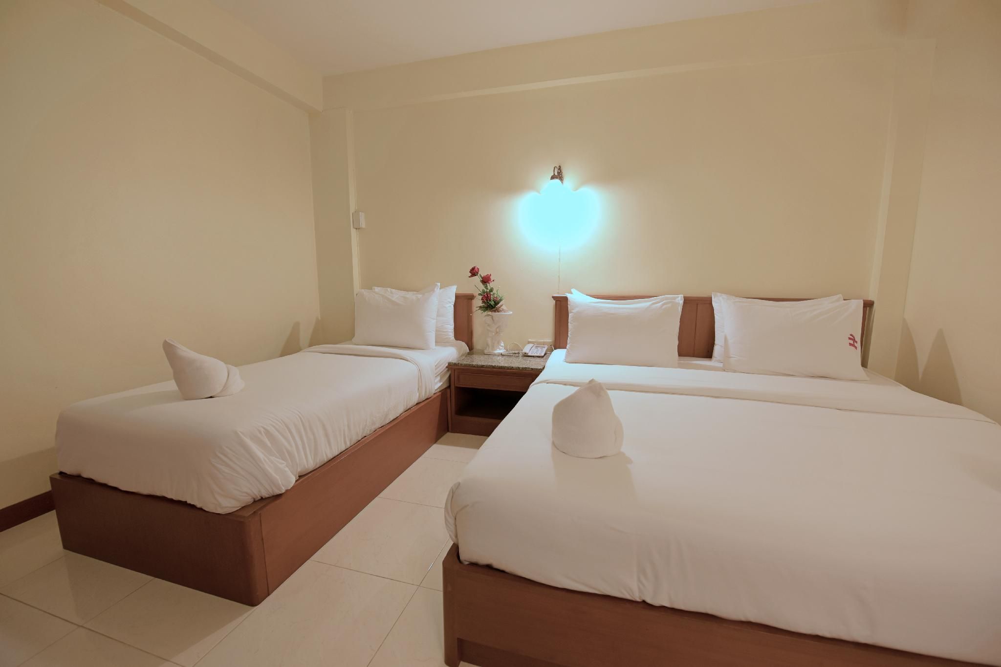Deluxe Family Room