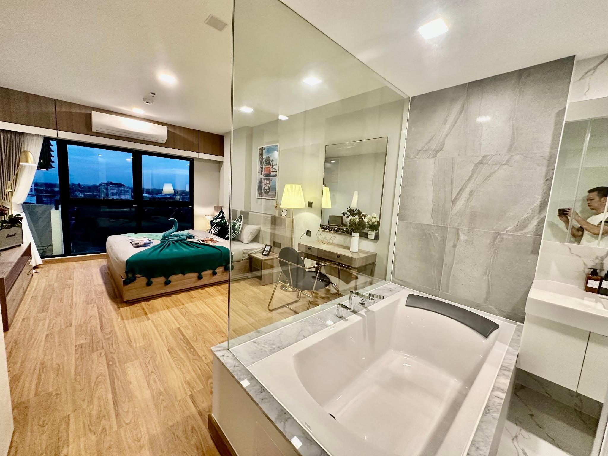 Superior Three-Bedroom Apartment with Terrace