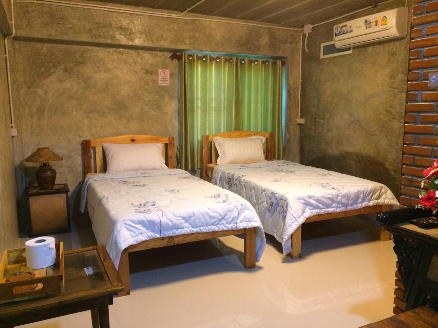 Twin Room with Private Bathroom
