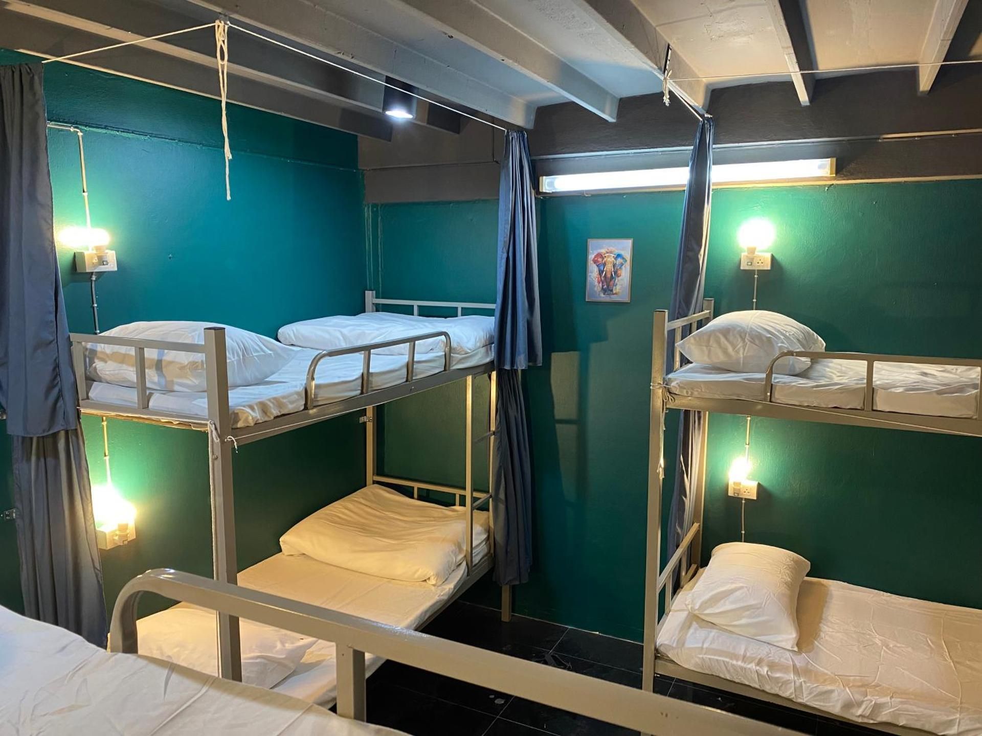 6-Bed Mixed Dormitory Room