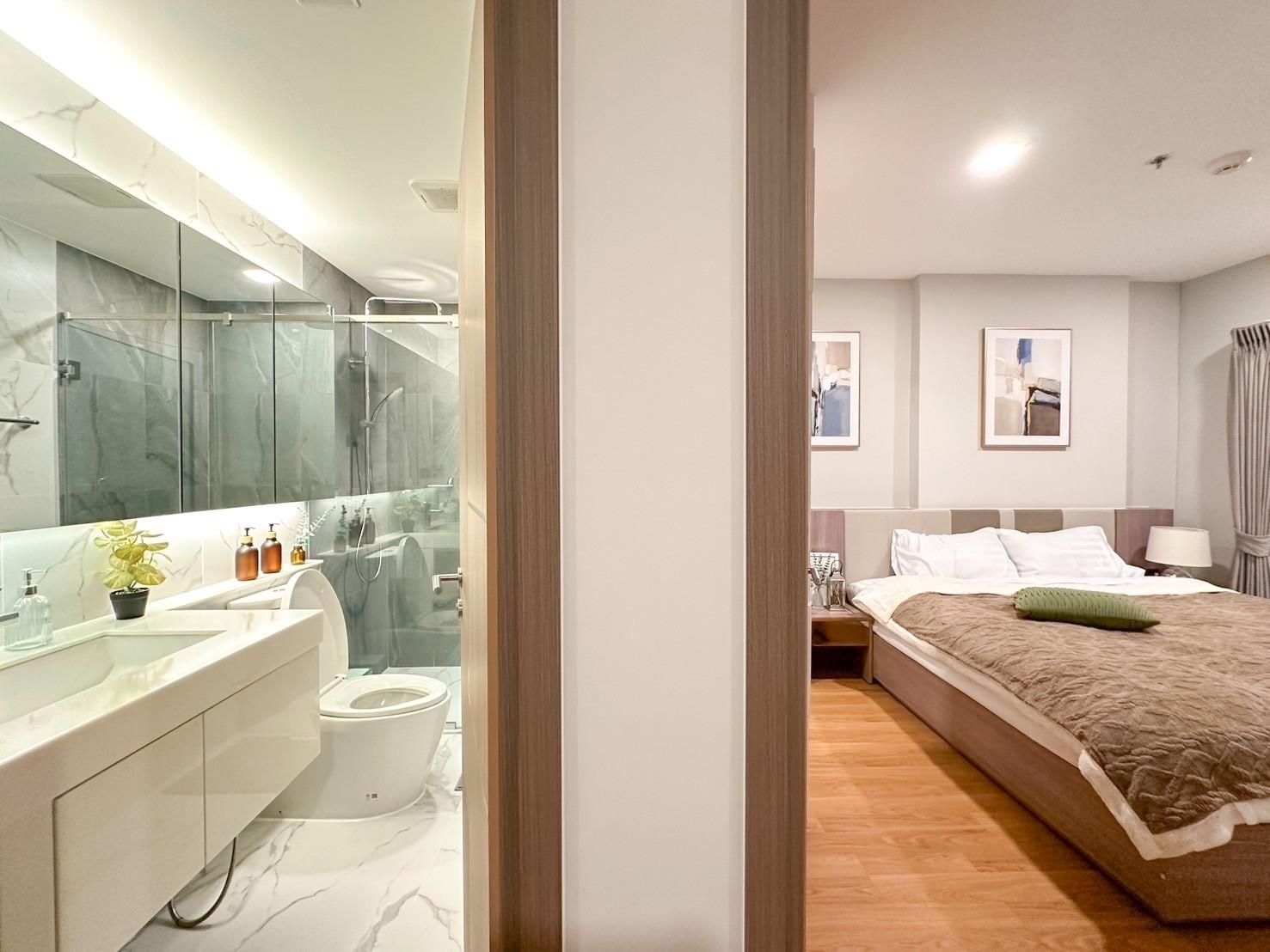 2 Bedroom - 1 Bath Suite