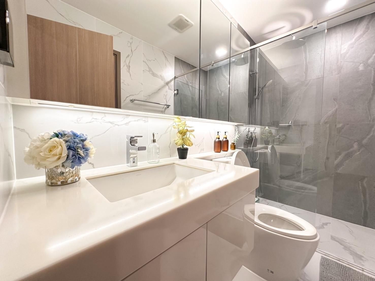 2 Bedroom - 1 Bath Suite