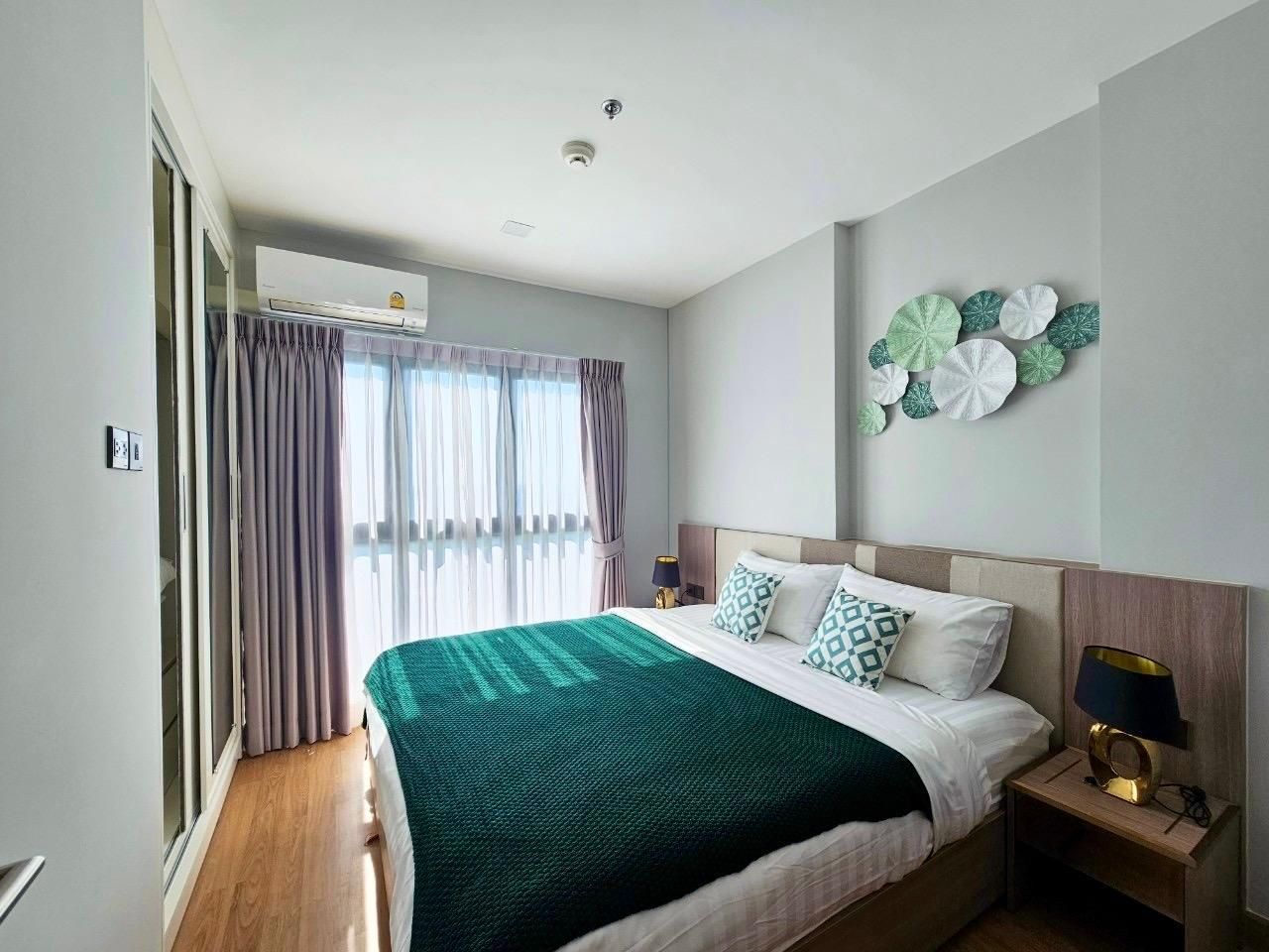 1 Bedroom - Large