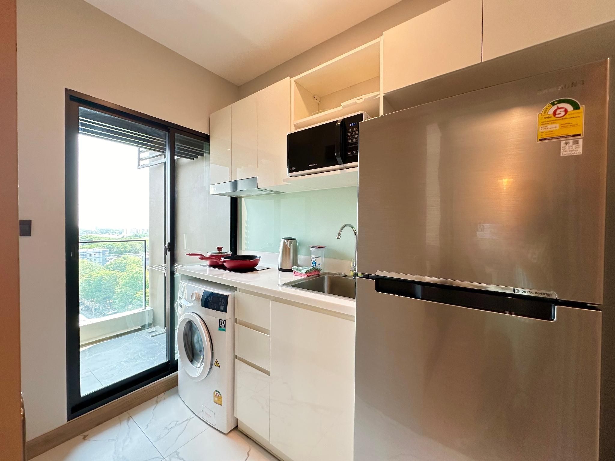 Studio - King Room with Balcony