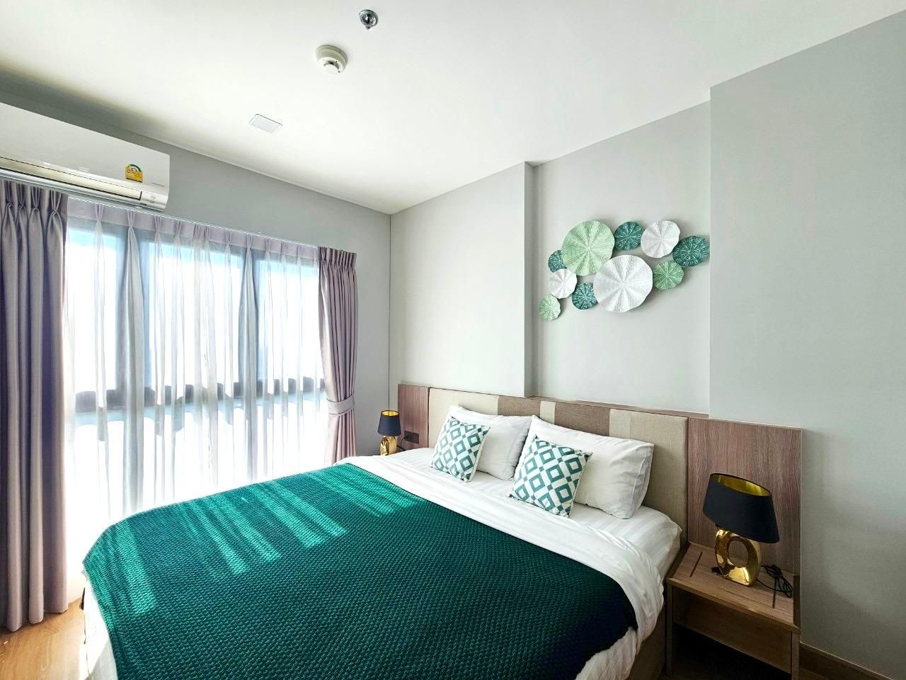 1 Bedroom - Large