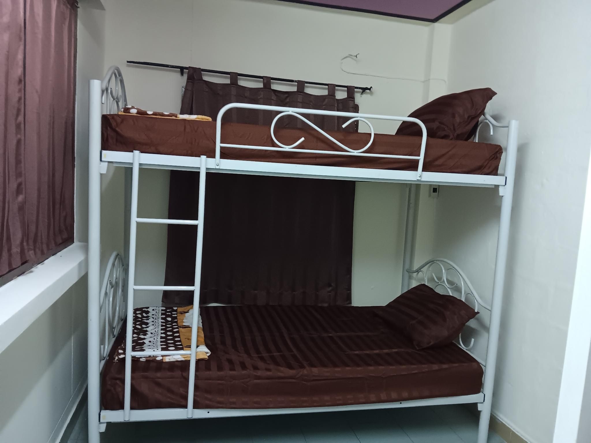 Dormitory - Fan - shared bathroom