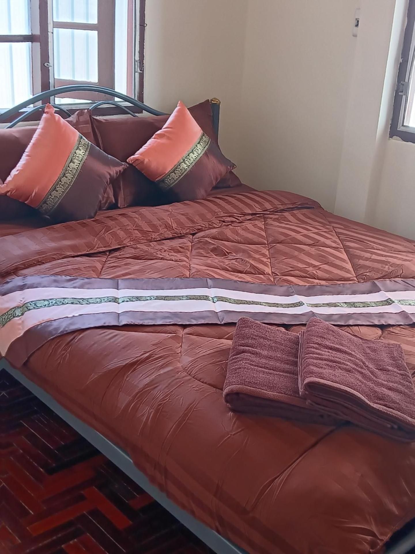 Standard Double Room with Shared Bathroom