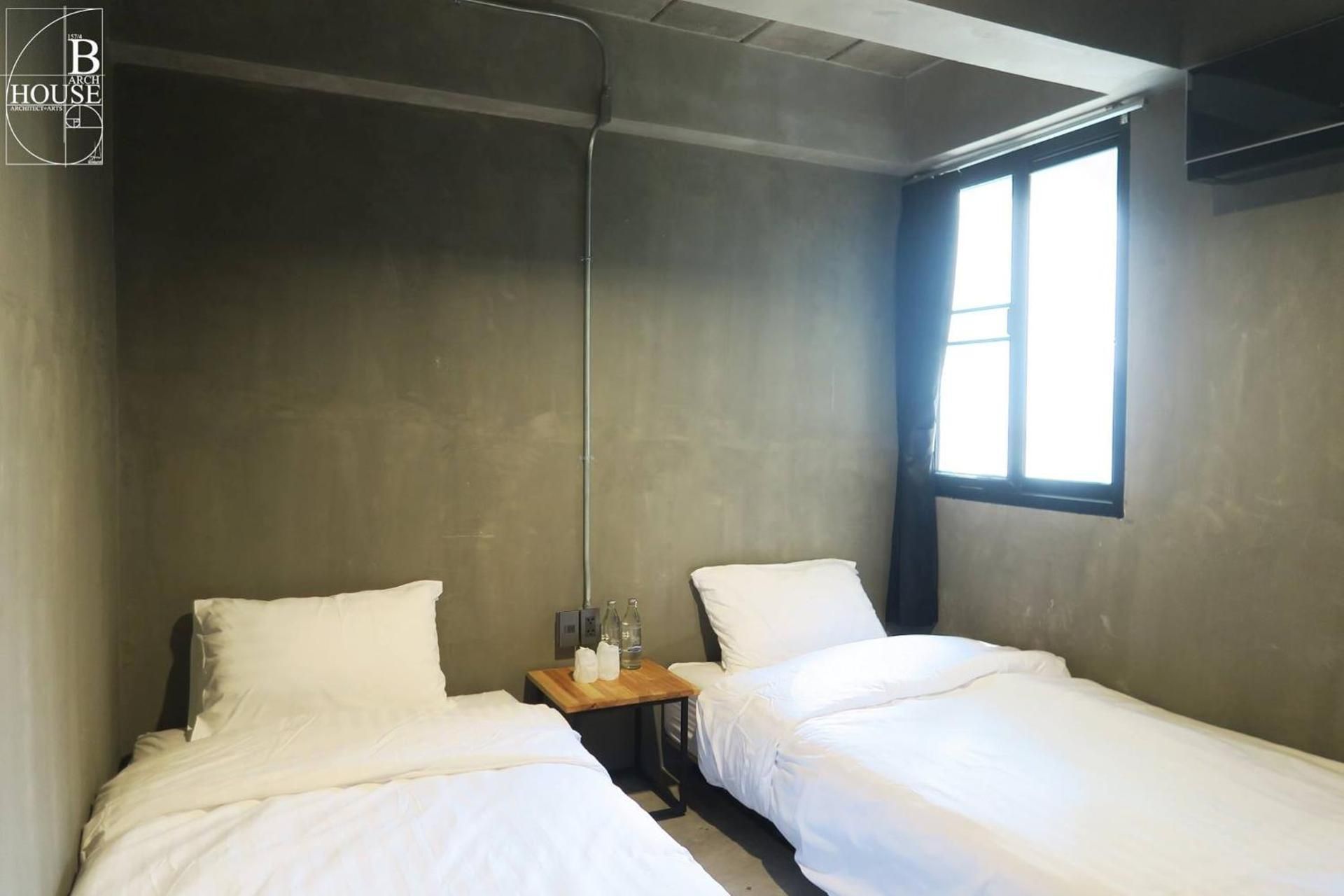 Twin Room with Private Bathroom