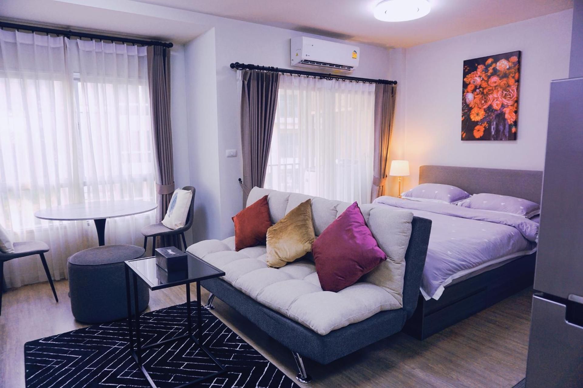One-Bedroom Apartment