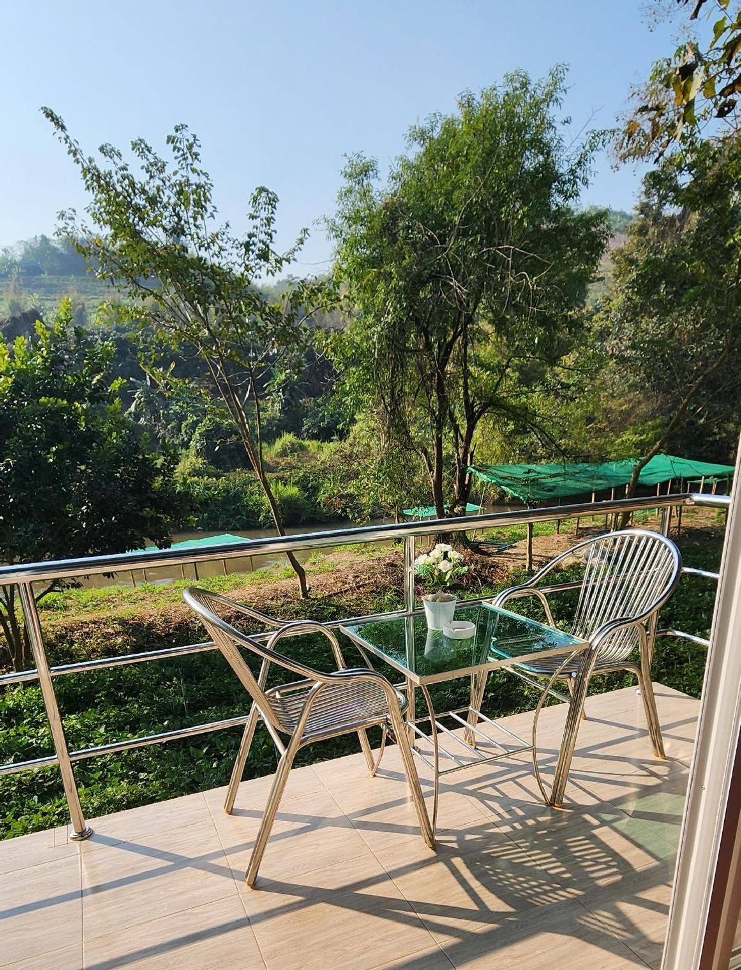 Studio with Mountain View