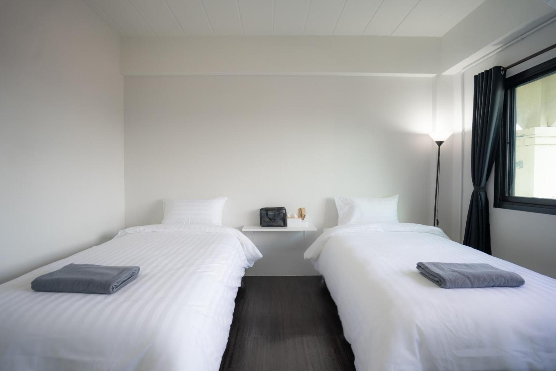 Twin Bedroom - Non-Smoking