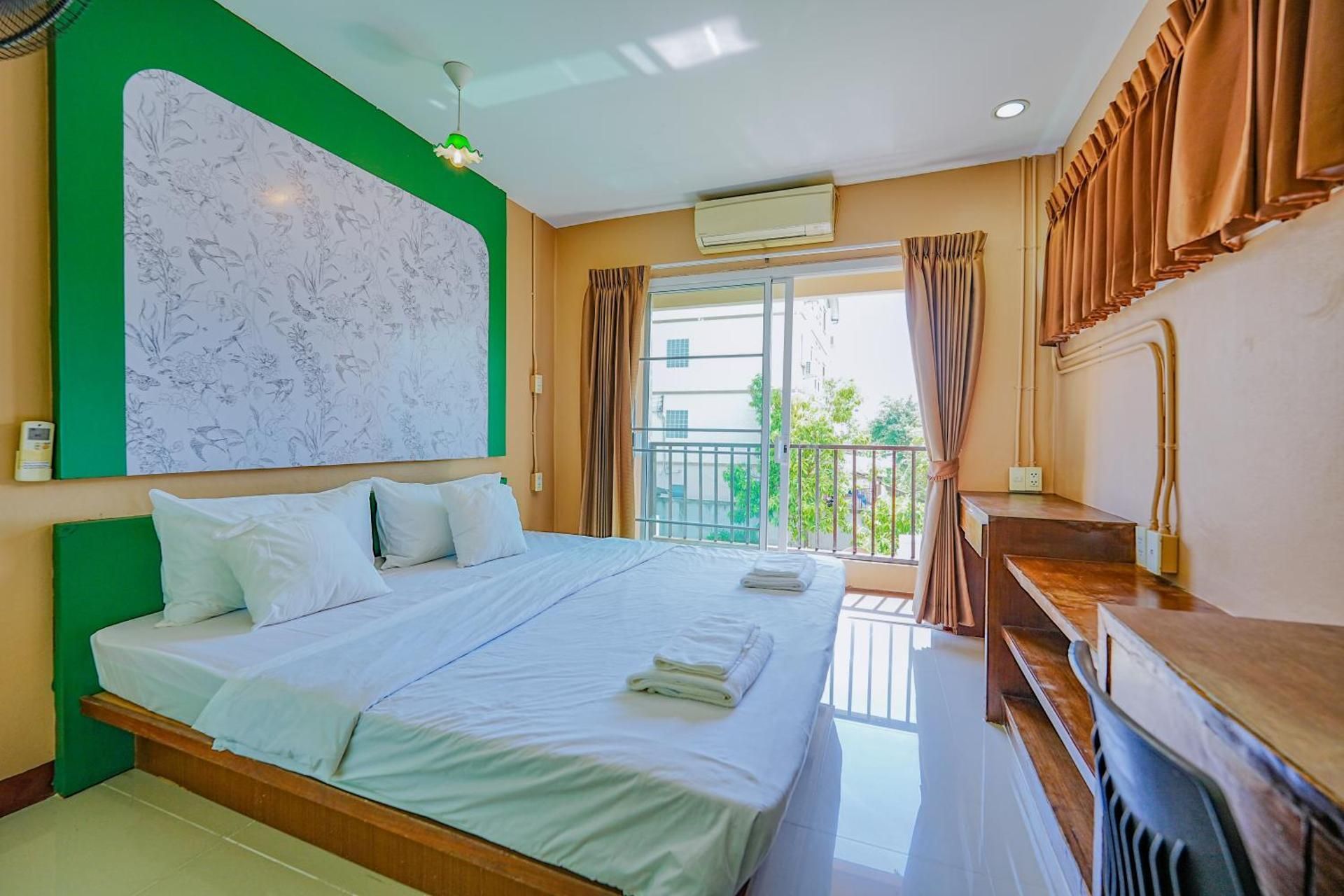 Queen Room with Balcony
