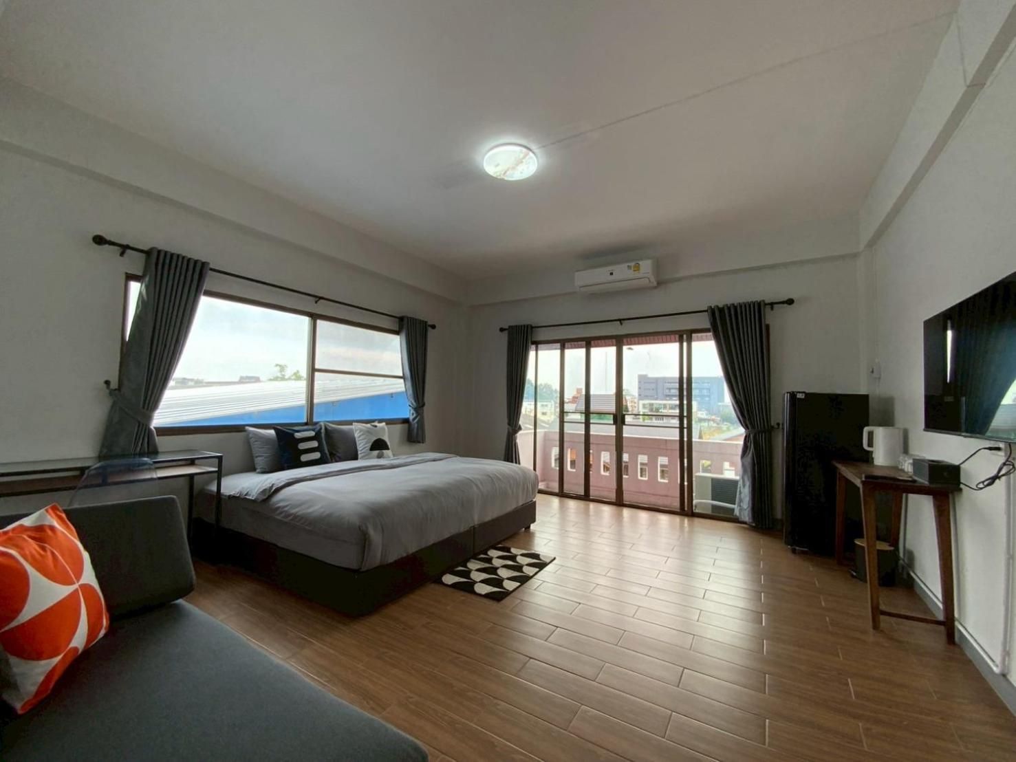 Deluxe King Room
