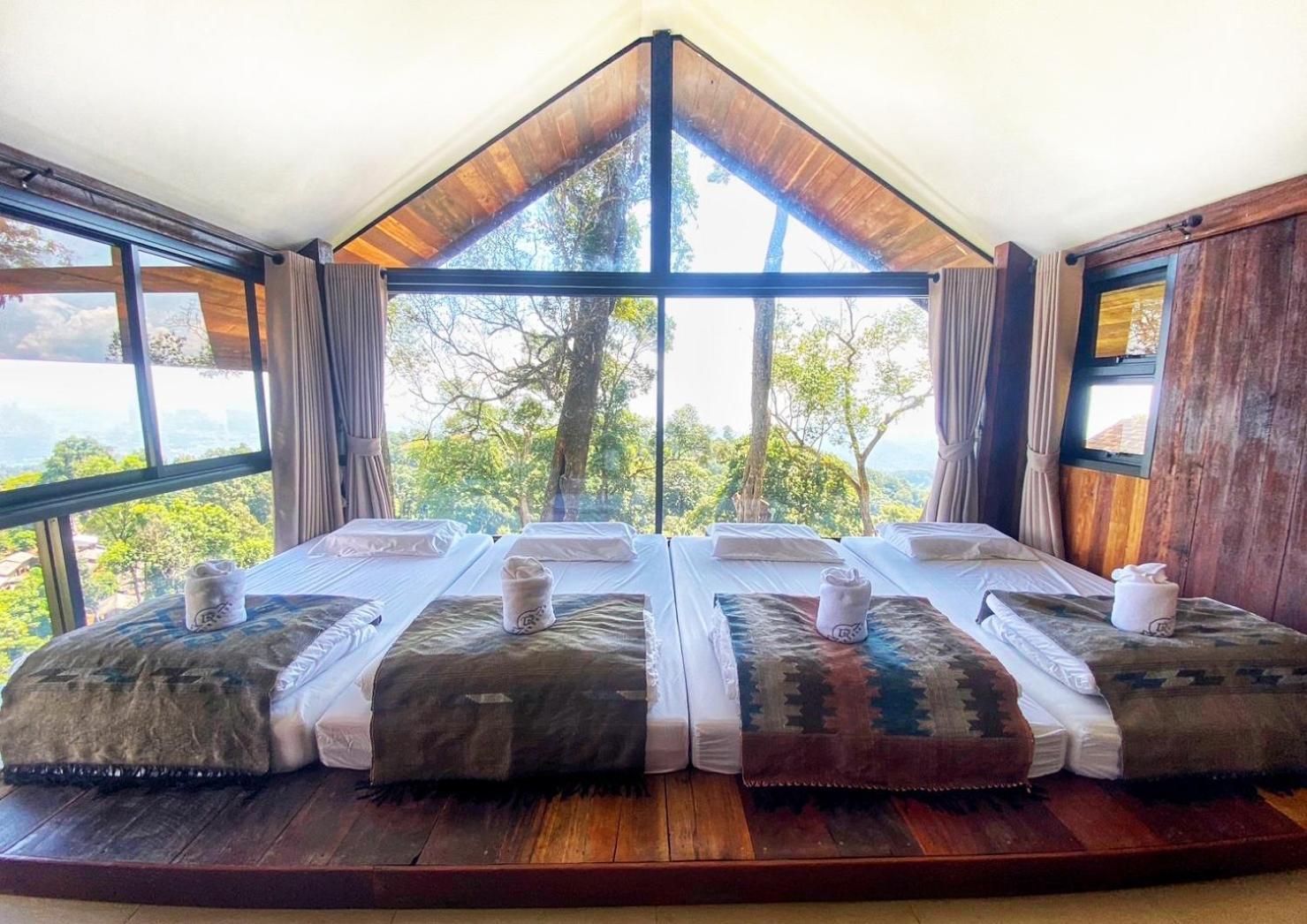Quadruple Room with Mountain View