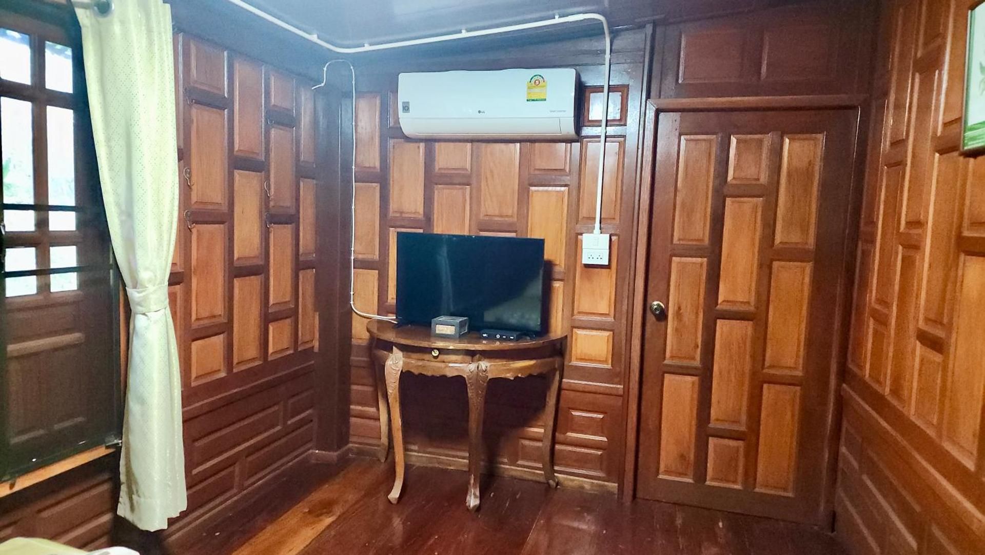 Double or Twin Room with Terrace