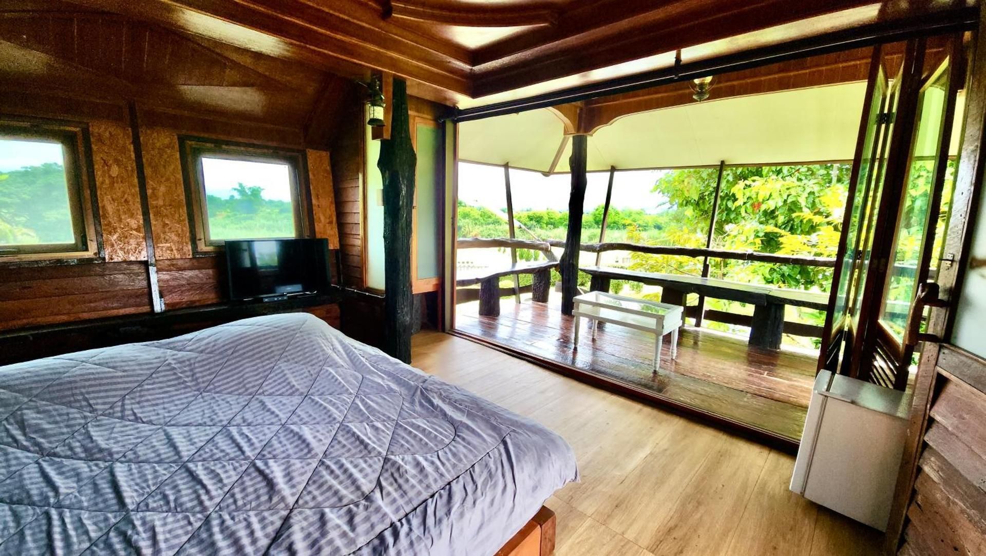 Double Room with Mountain View