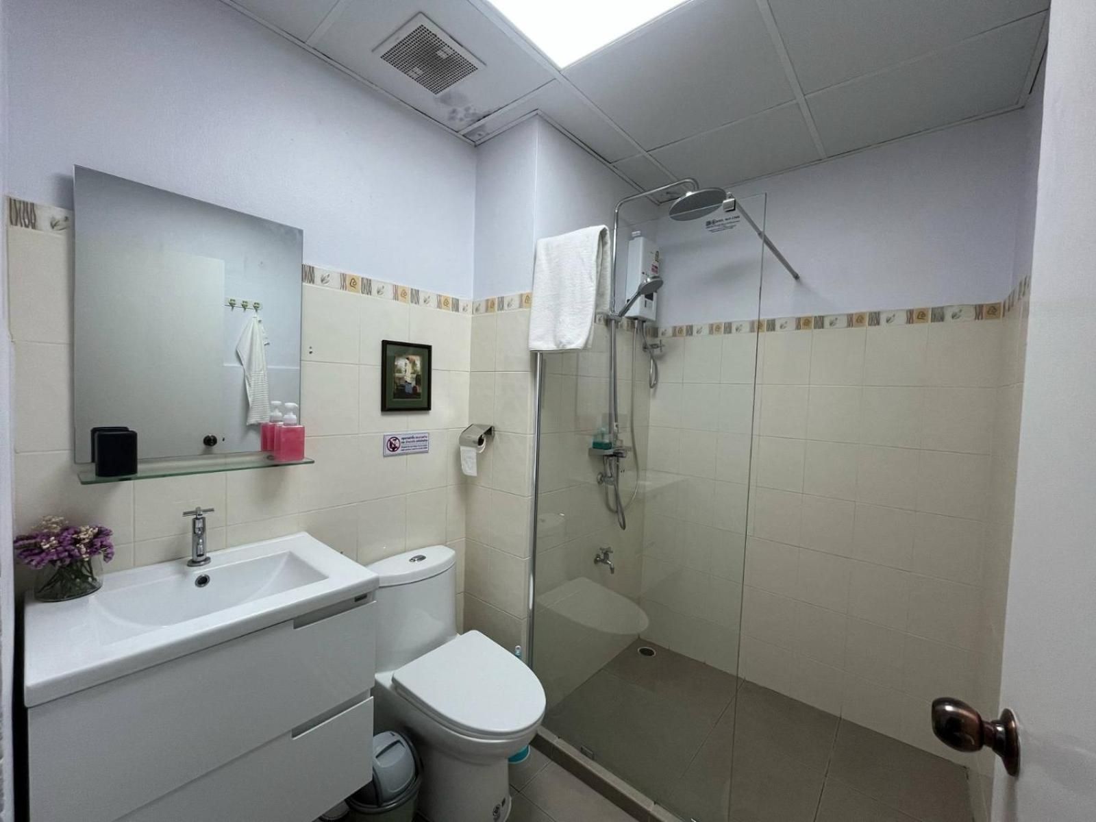 Paapu Next Door Twin Room with Balcony 3