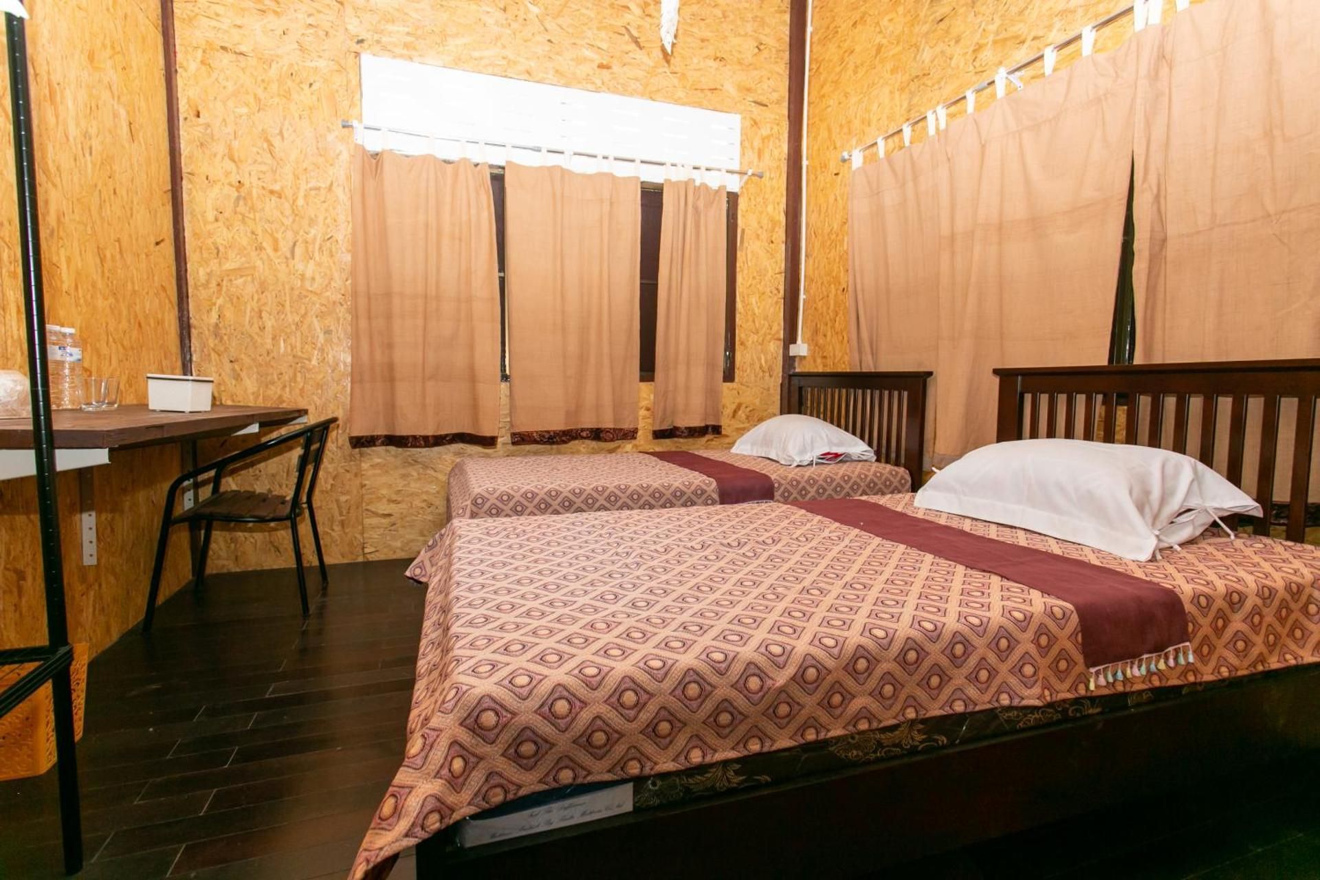 Standard Twin Room with Mountain View - Fan