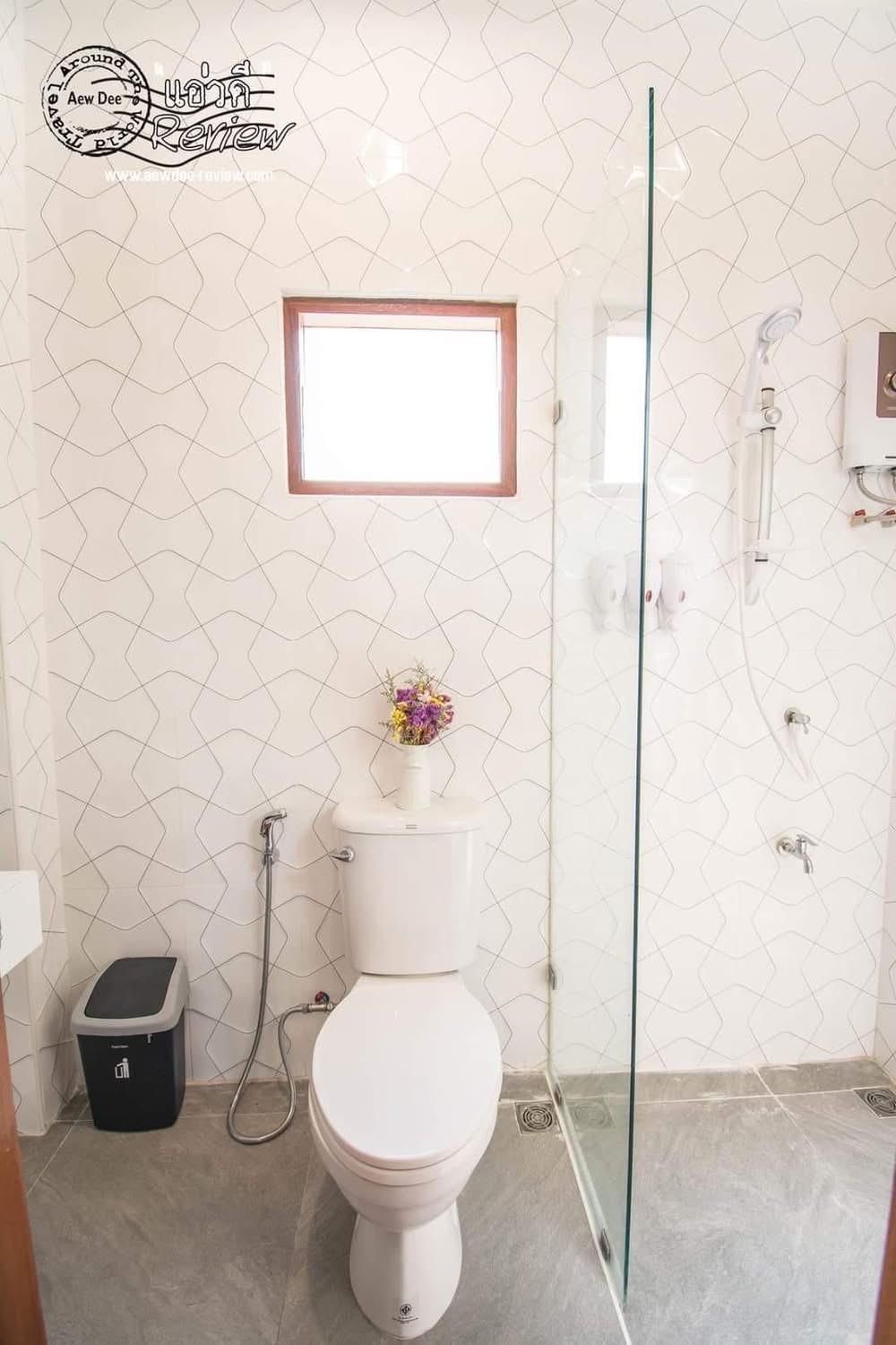 The Garden Echo Deluxe Pool Side 2