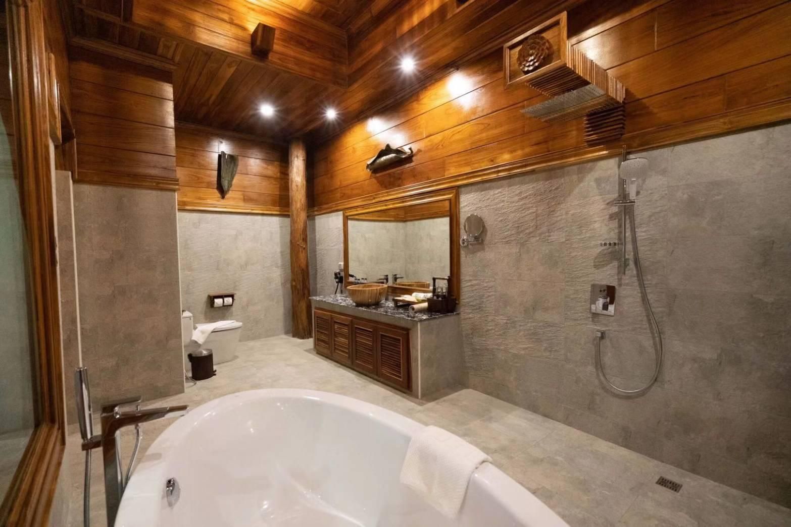 V10 Lampang Two Bedroom Villa