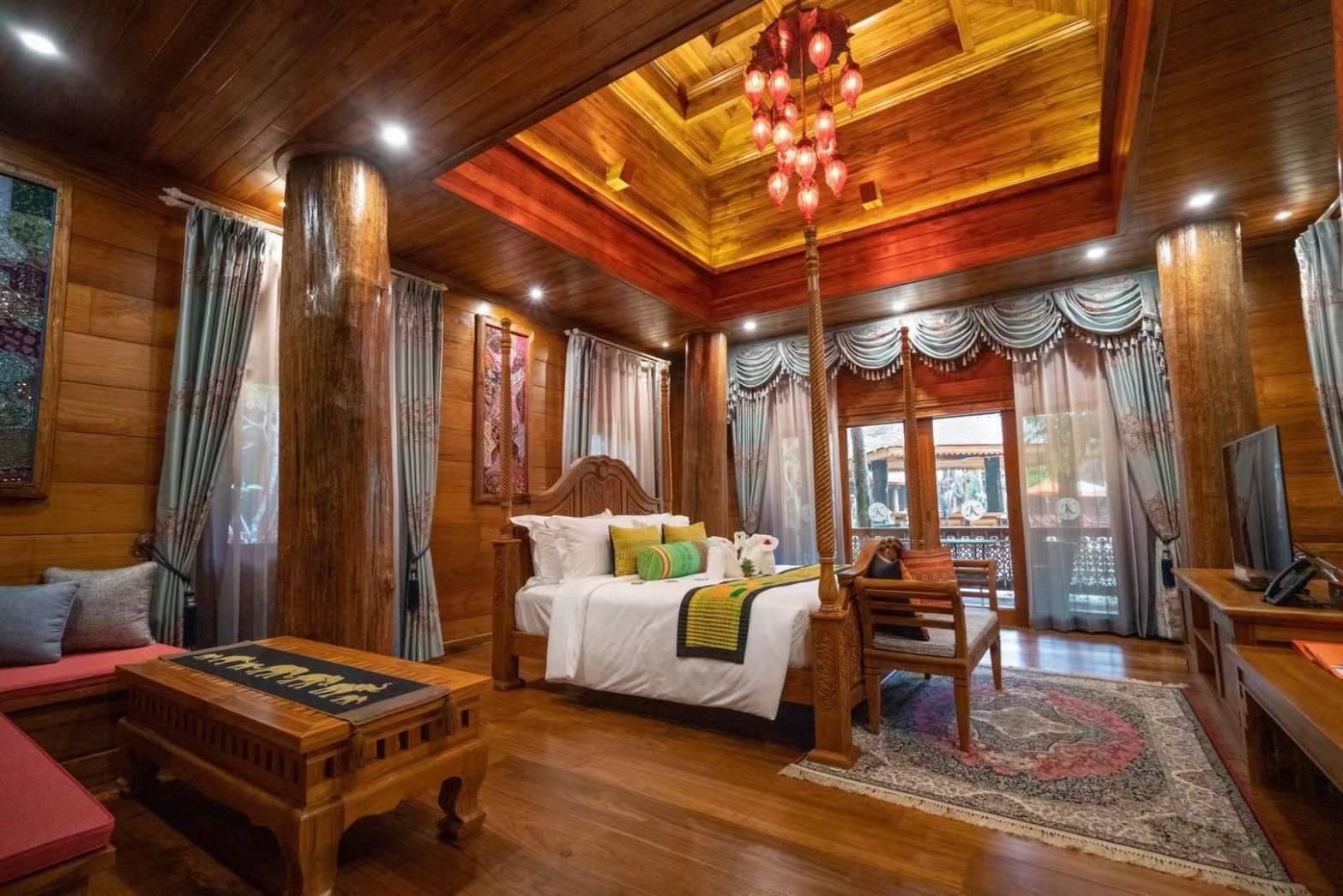 V10 Lampang Two Bedroom Villa