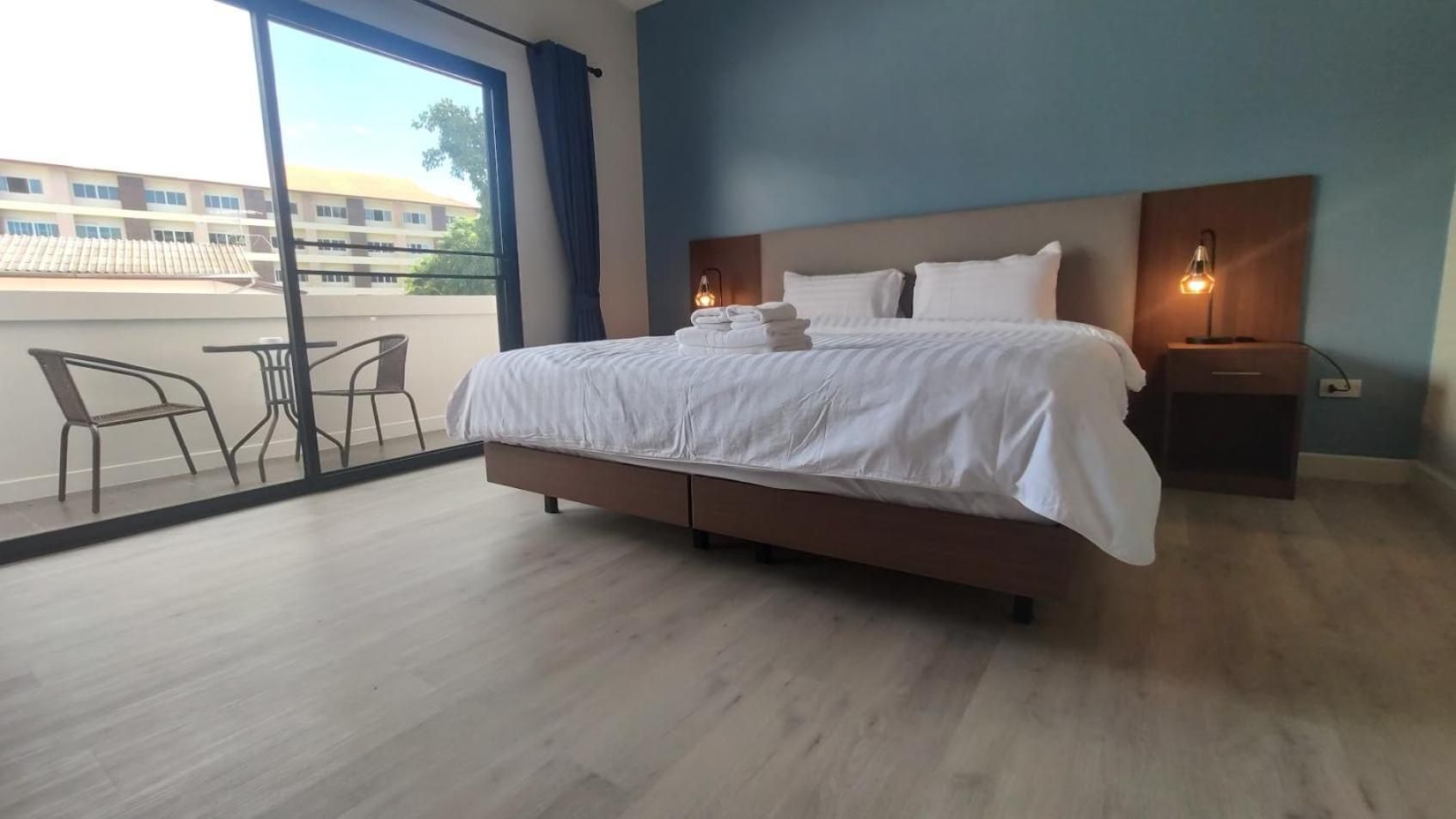 Superior Deluxe Double or Twin Room 