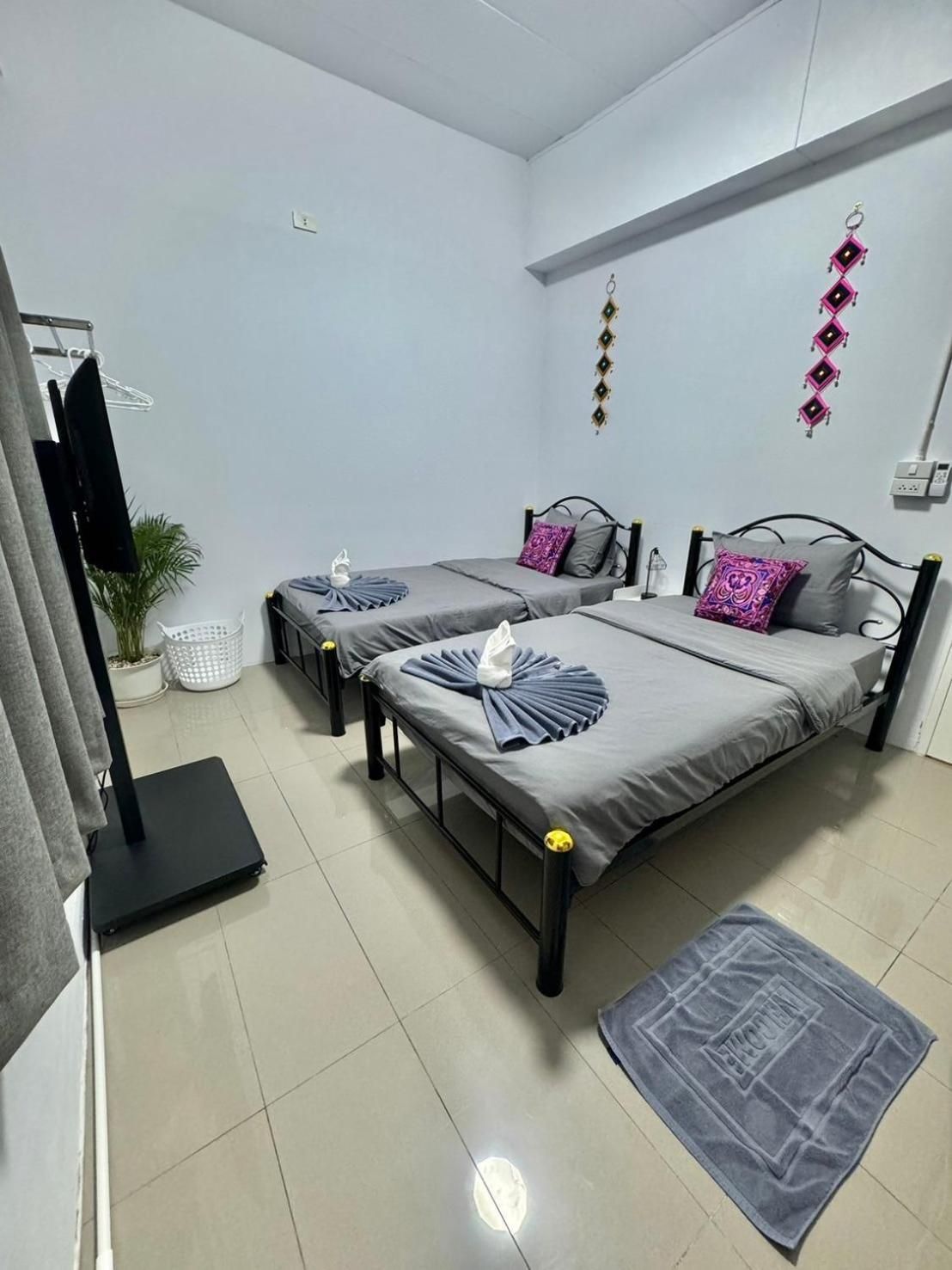 Twin Room with Shared Bathroom