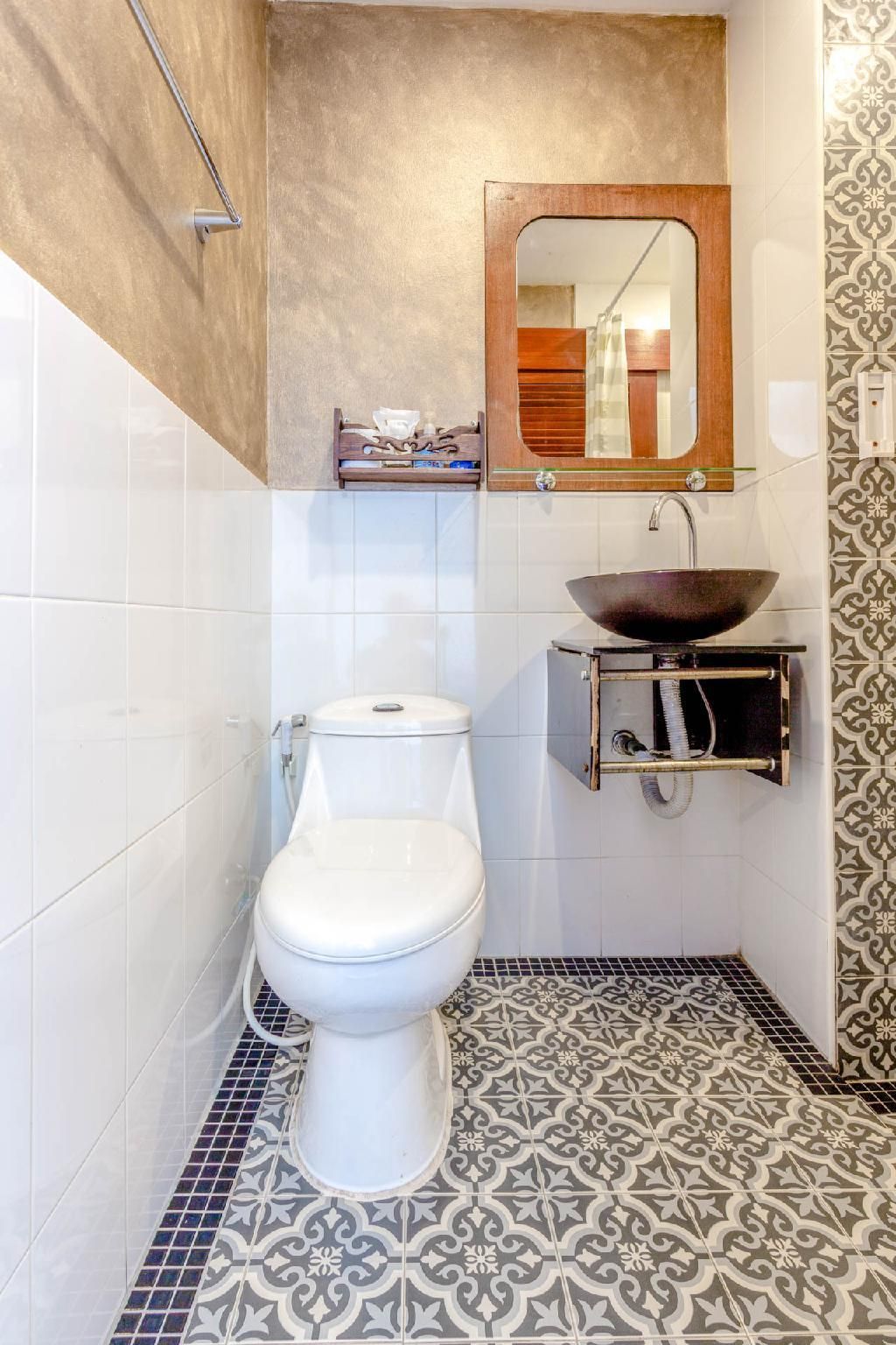 Standard - Queen Room