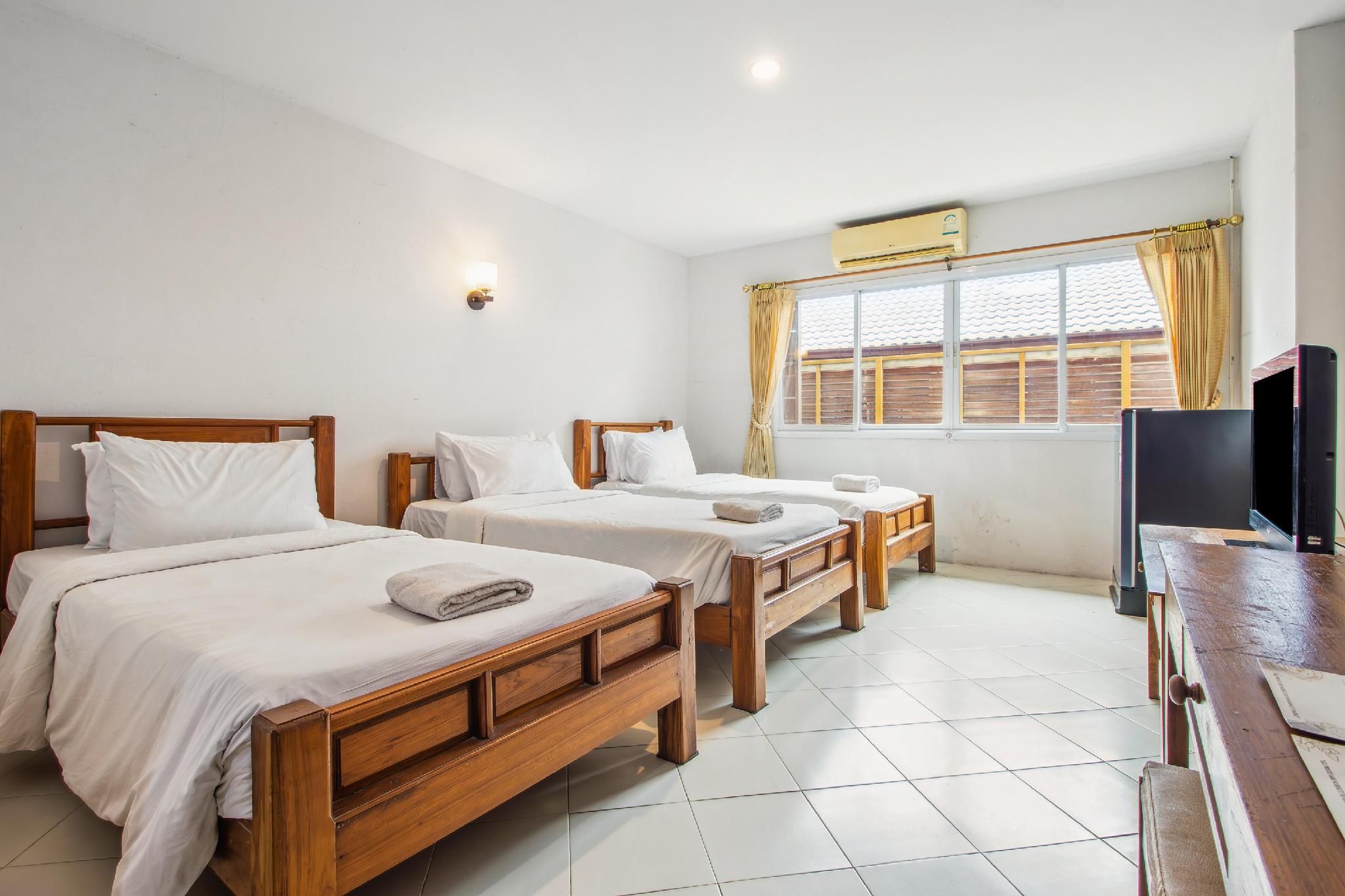 Triple Room