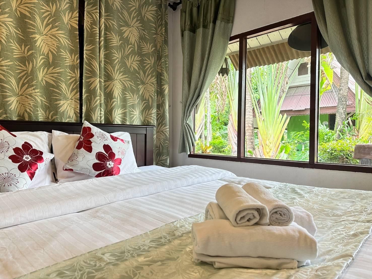 Deluxe King Room with Balcony