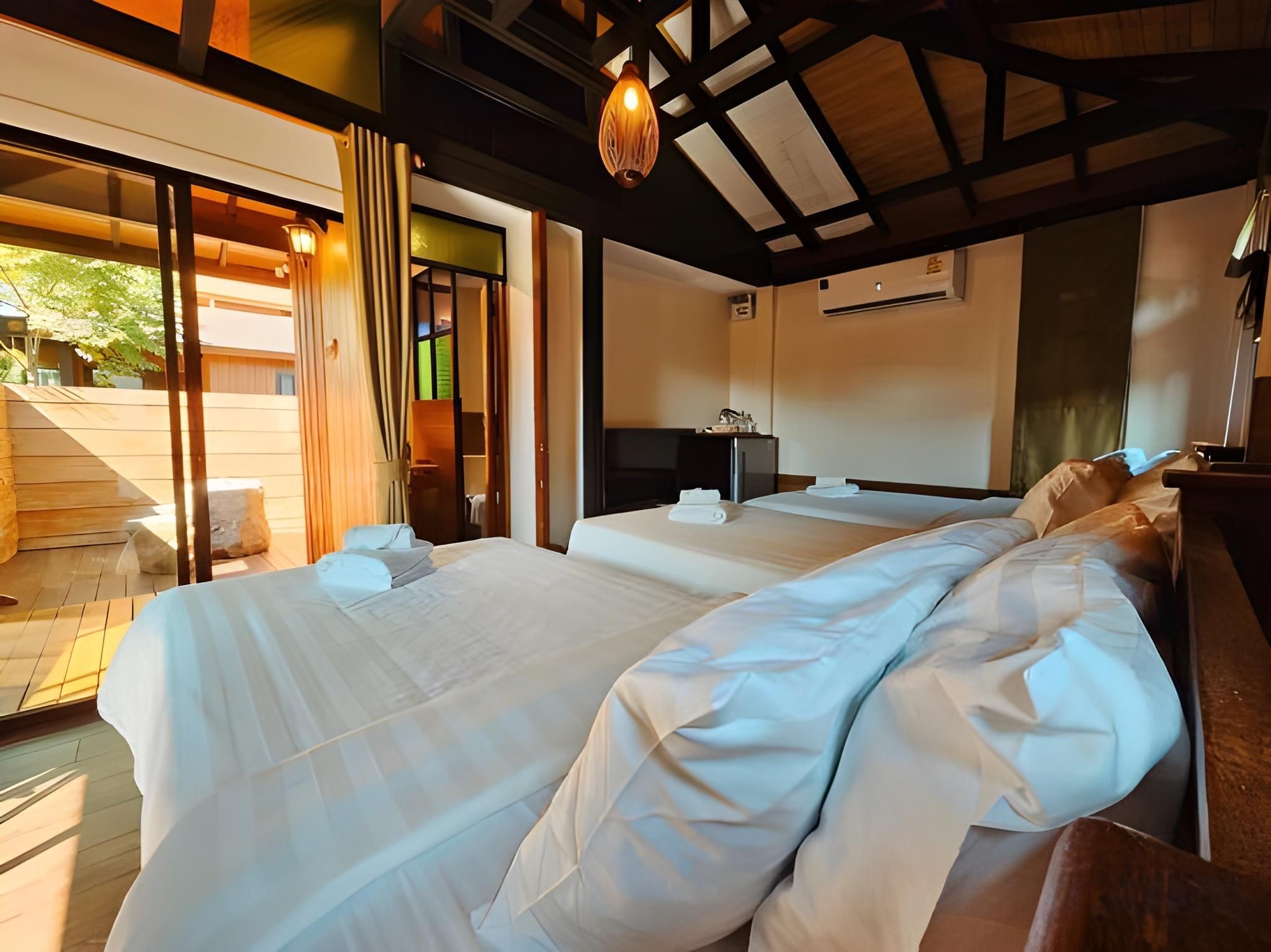 Triple Room with Terrace
