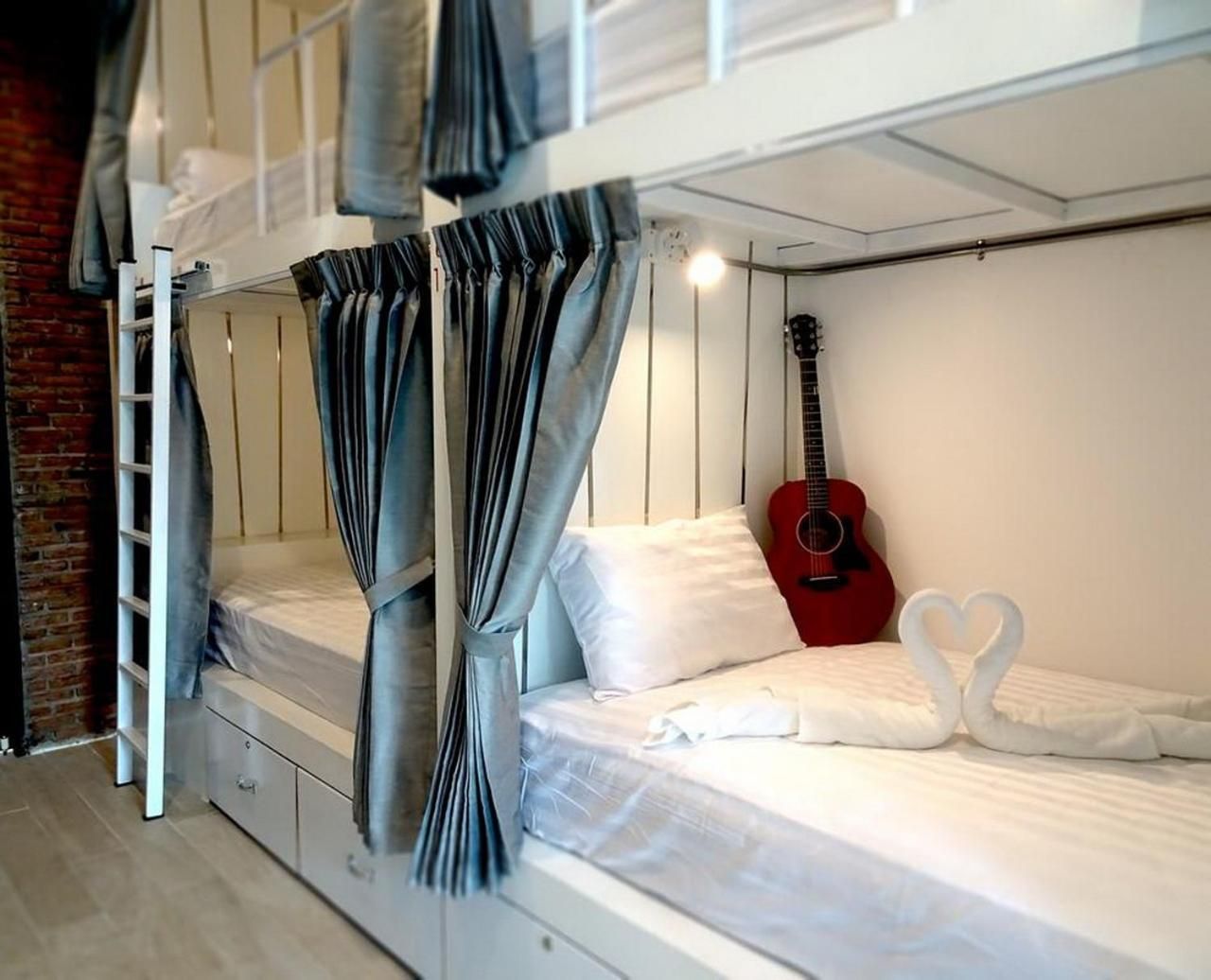 Lower Single Bed in Mixed Dormitory Room
