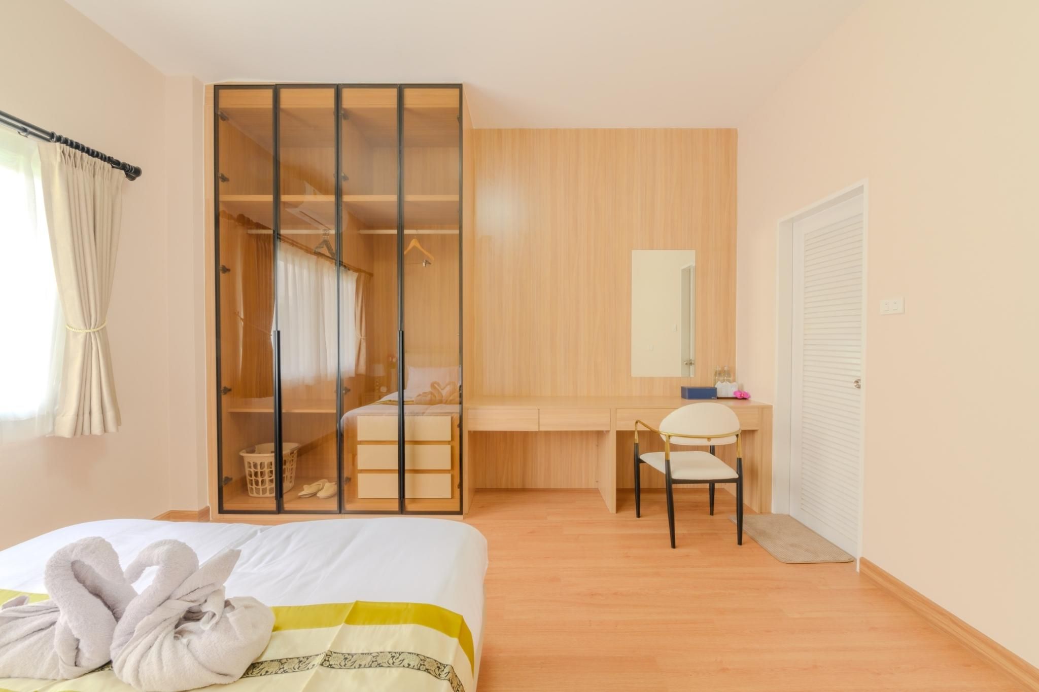 Room with 1 double bed