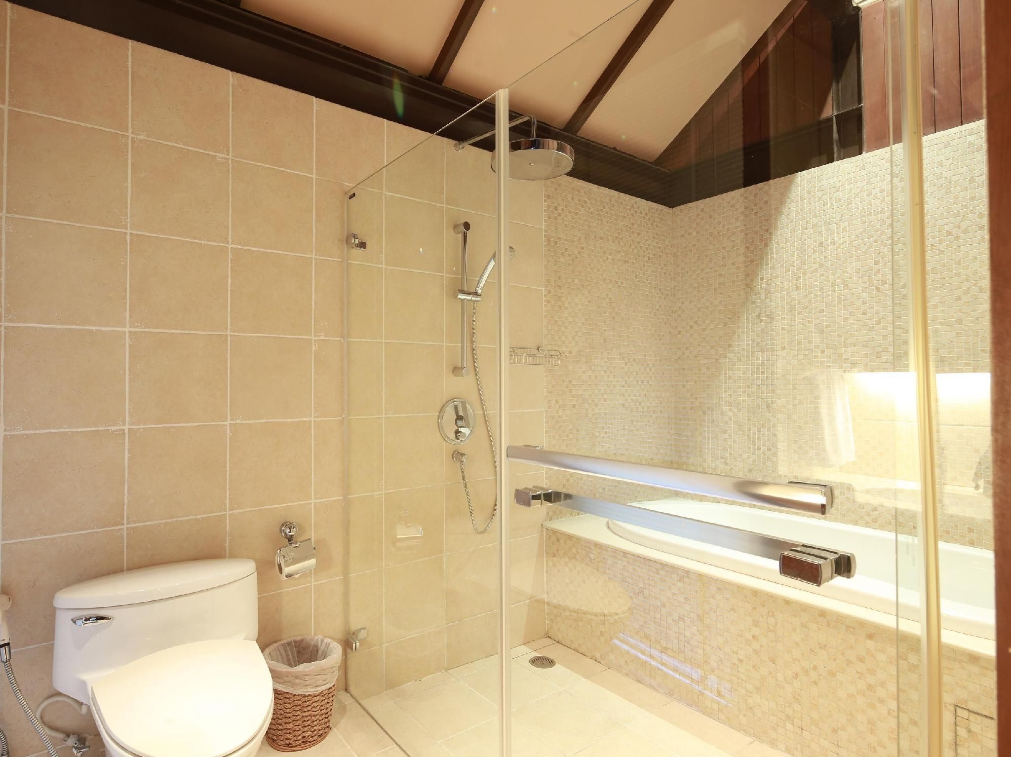 Bunnag 3-Bedroom Villa with Balcony