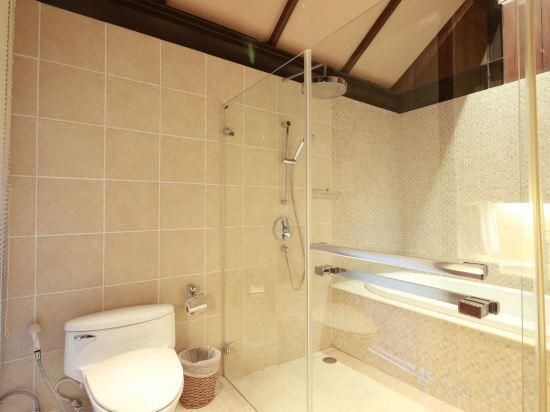 Bunnag Three-Bedroom Villa