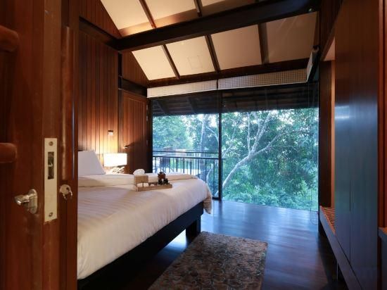 Bunnag Three-Bedroom Villa