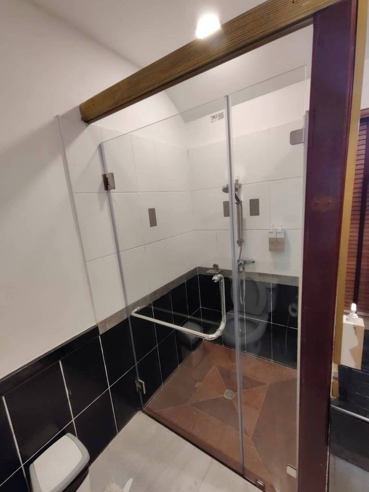 J VALLEY Resort Deluxe Waterfall View 4