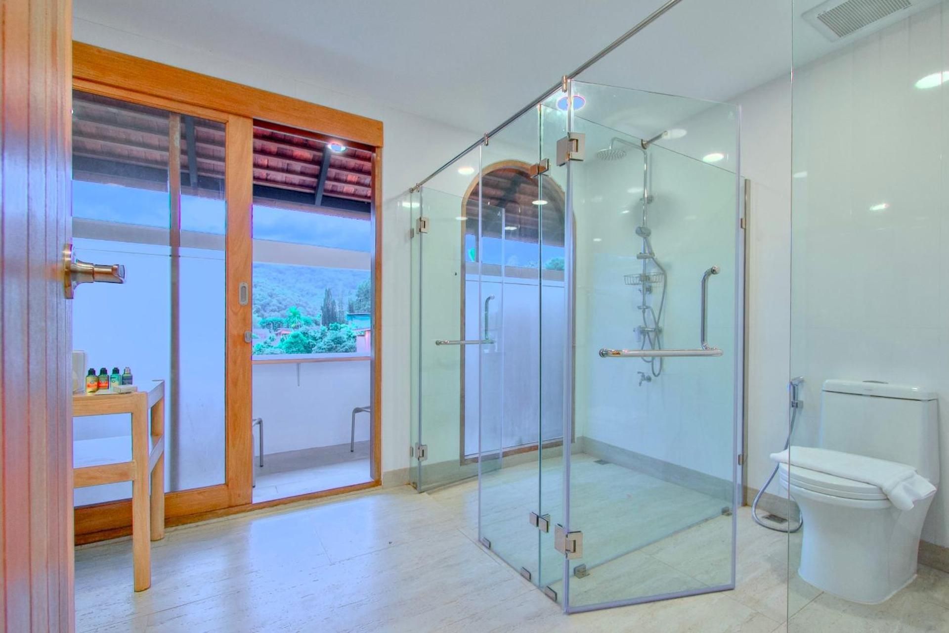 King Room with Balcony