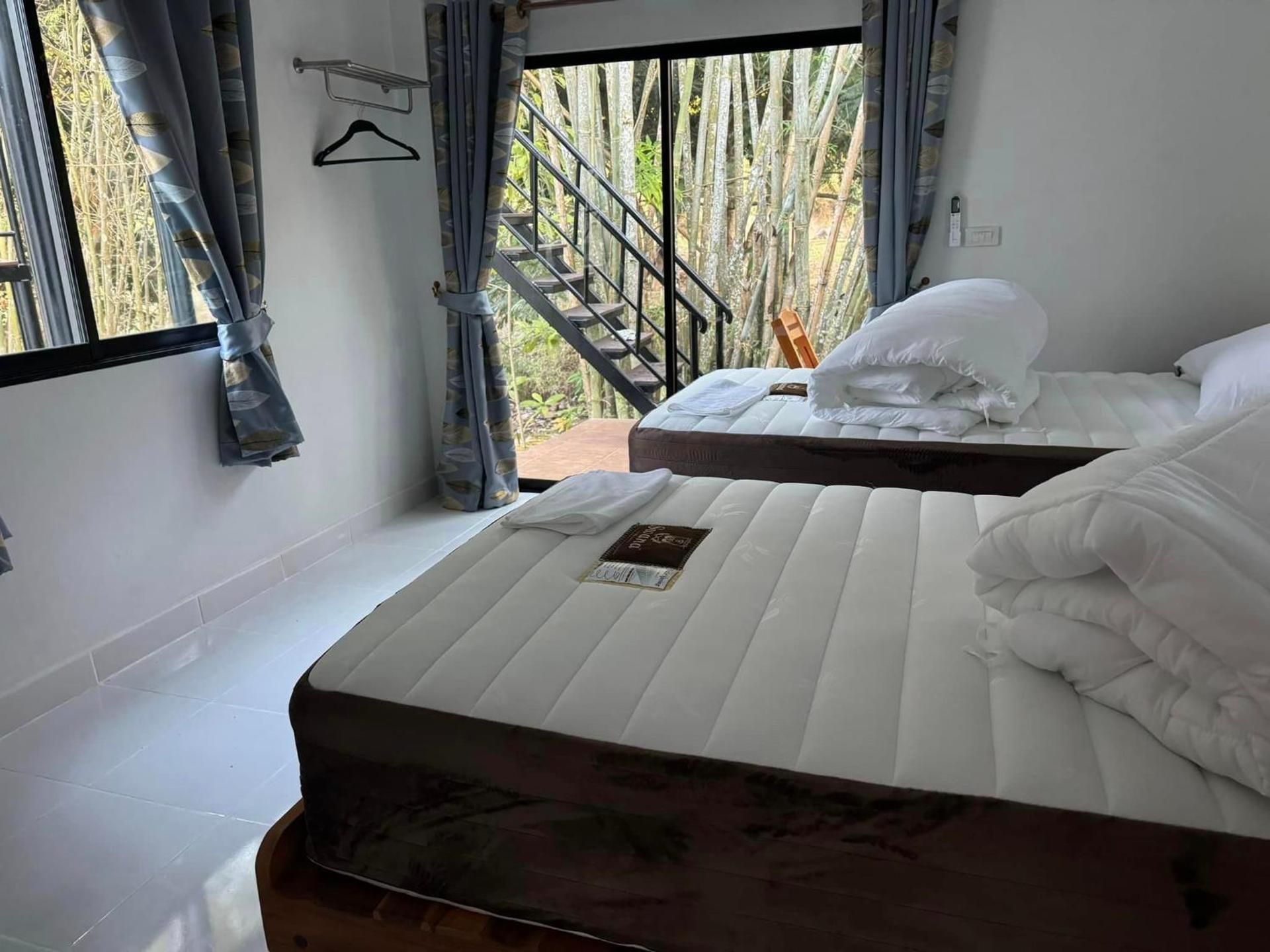 Twin Room with Private Bathroom